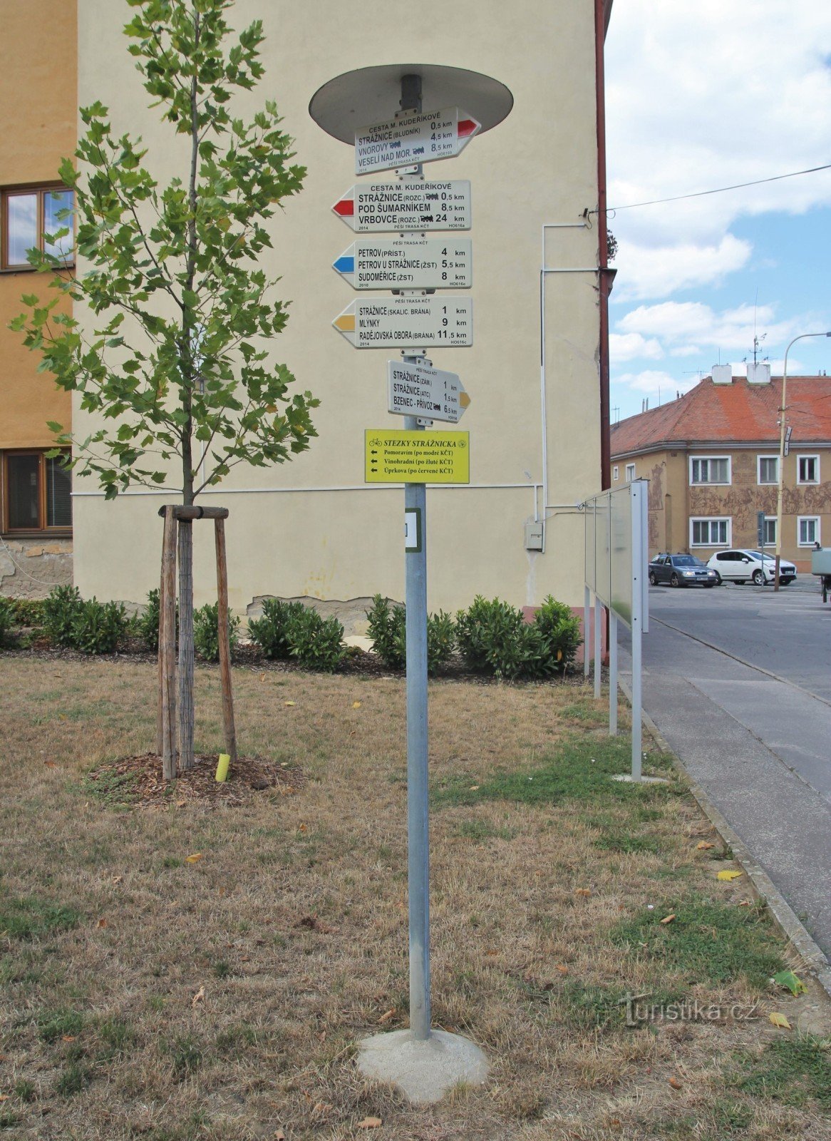 Incrocio turistico Strážnice, piazza