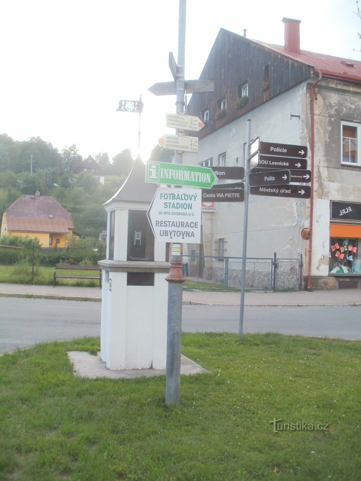 cruzamento turístico Svoboda nad Úpou - rua 5. května