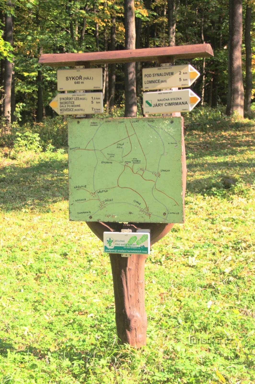 Tourist crossroads Sýkoř-hájenka