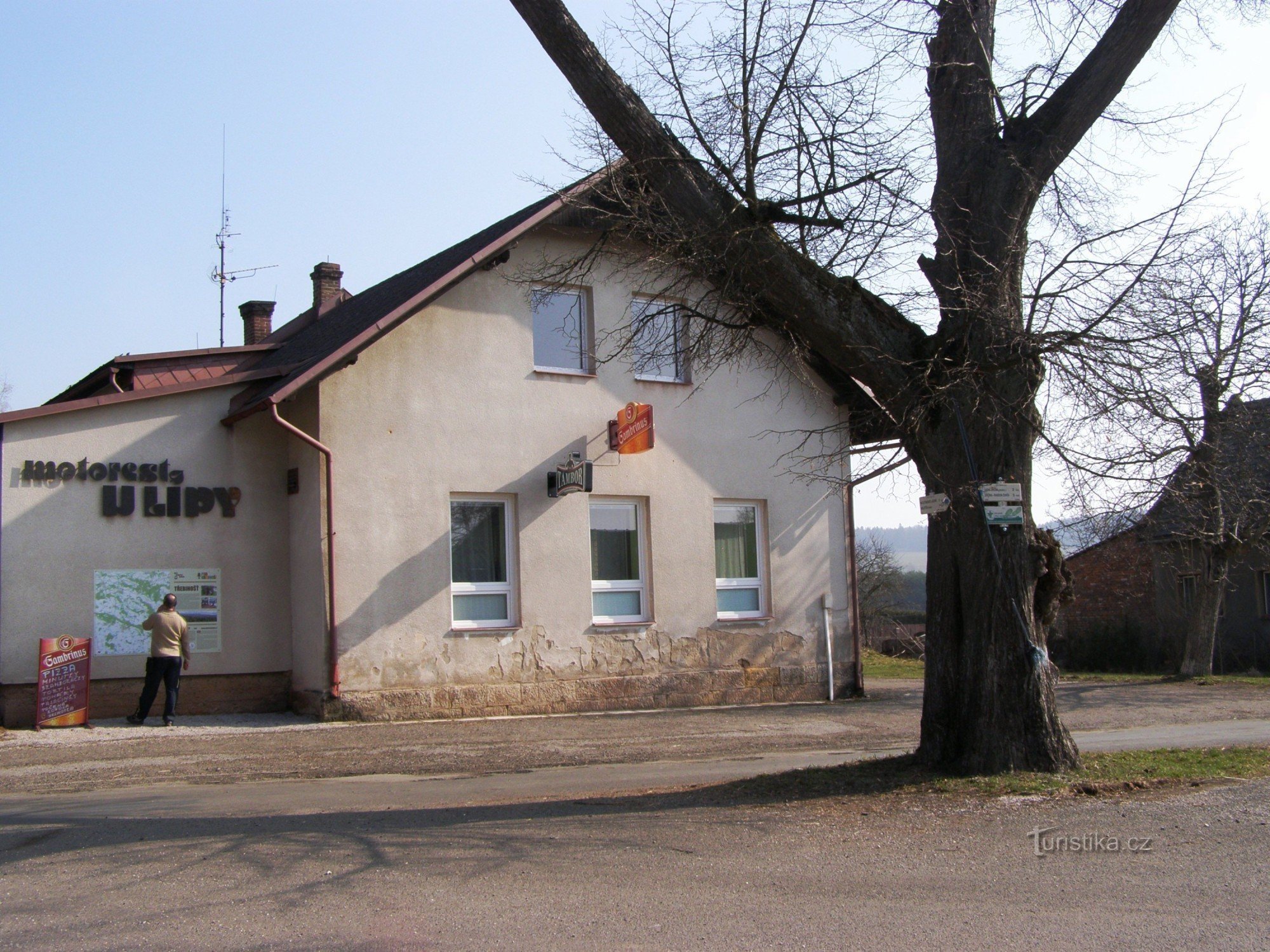 tourist crossroads Třebihošť