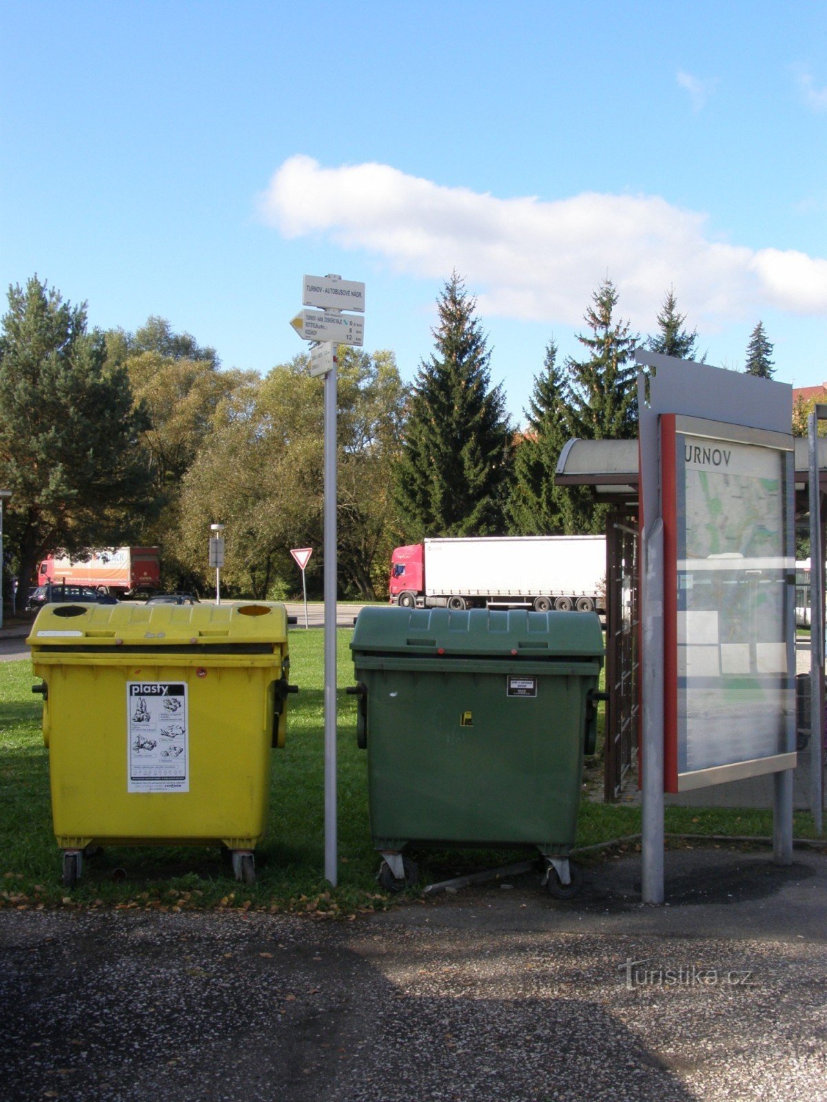 turistično križišče Turnov - avtobusna postaja