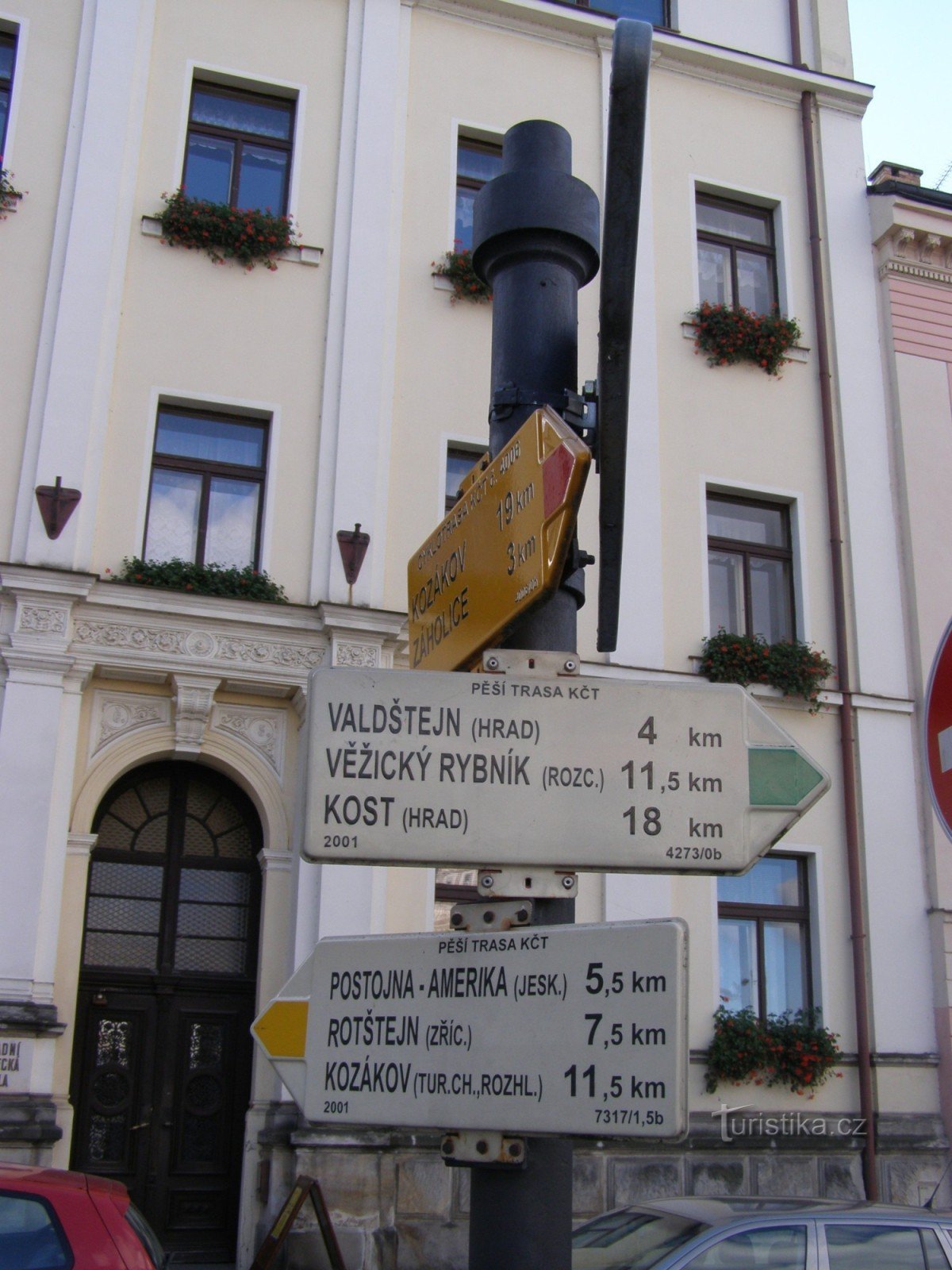 turisztikai kereszteződés Turnov - Cseh Paradicsom tér