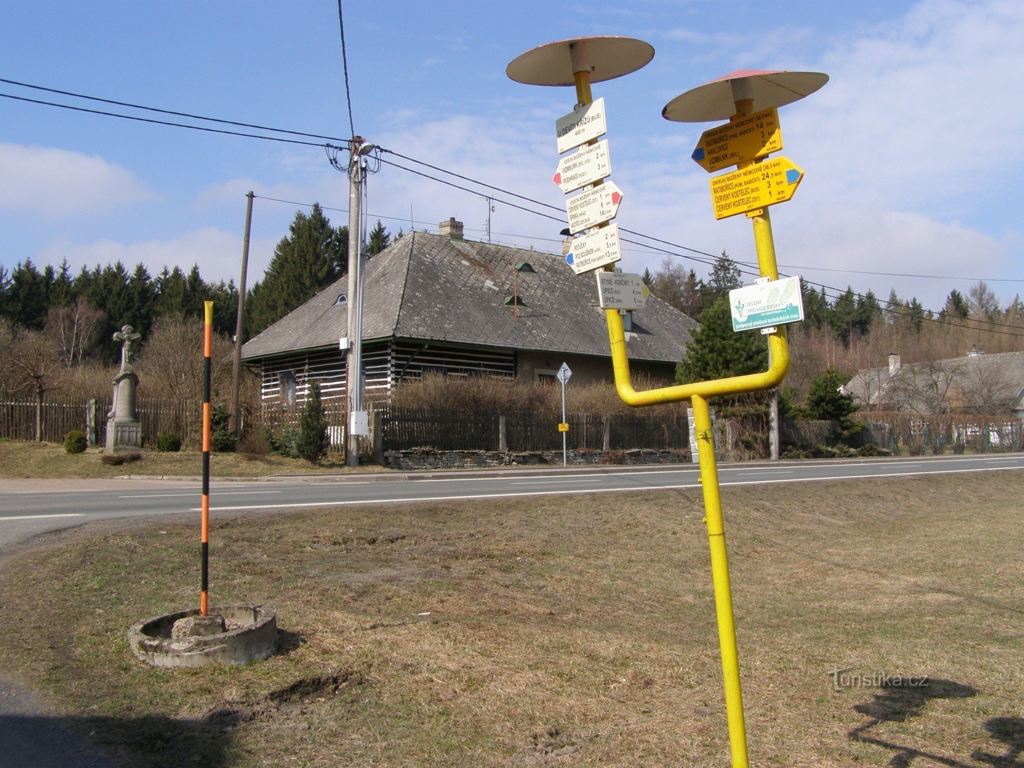 Touristenkreuzung - Bei den Neun Kreuzen