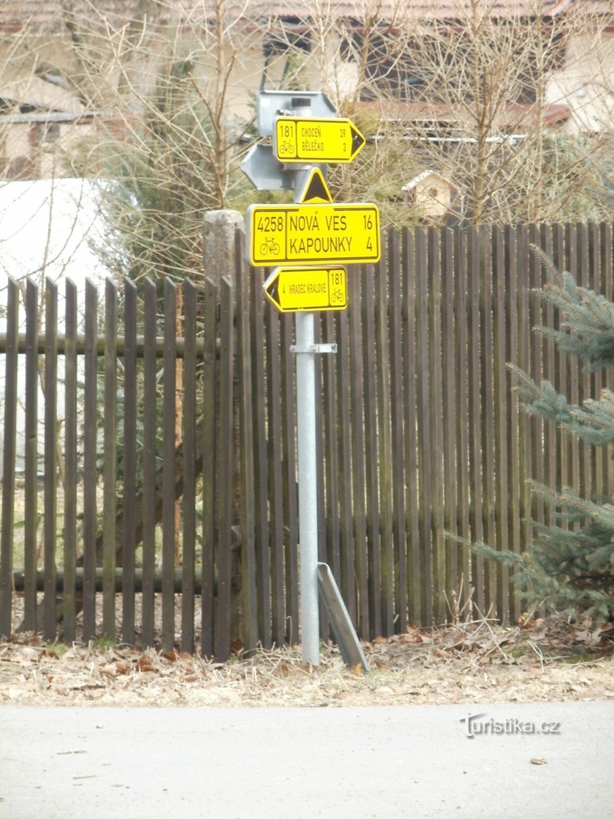 encruzilhada turística U Dvou závor - Hradecké lesy