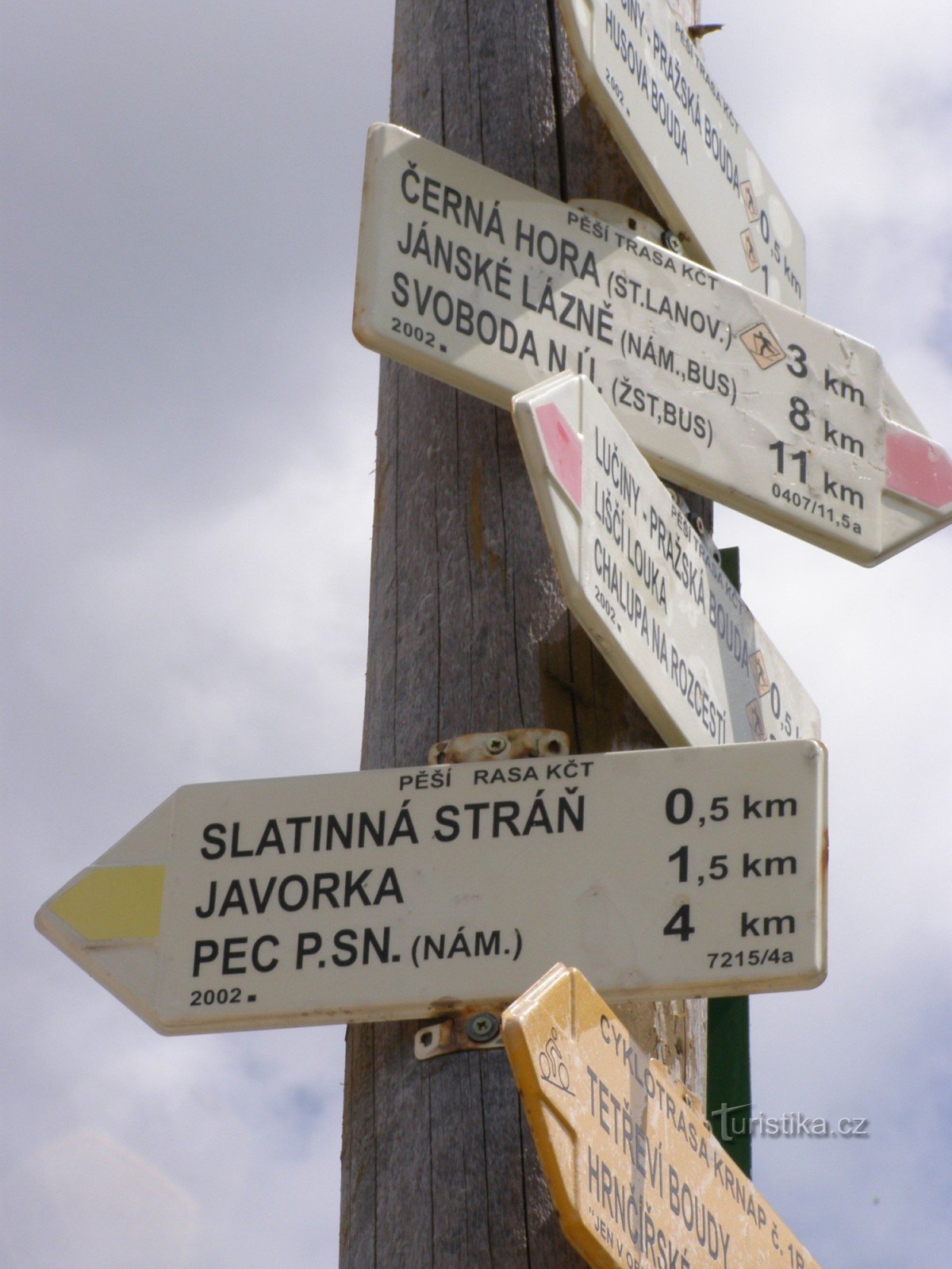 encruzilhada turística U Kolínská bouda