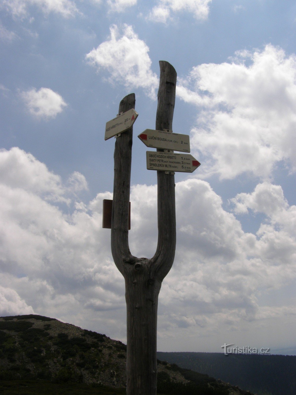 tourist crossroad near Kozí hřbetů