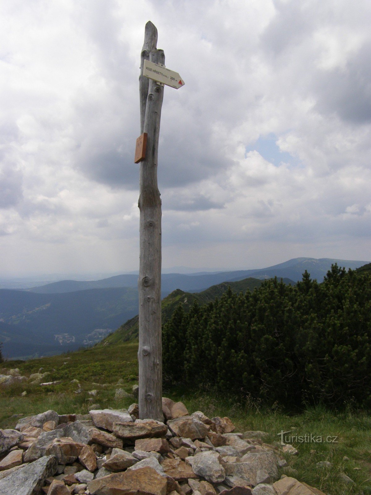 tourist crossroad near Kozí hřbetů