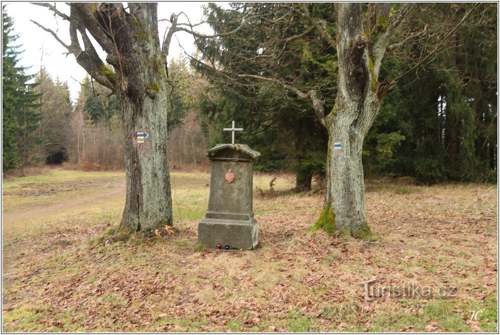 Turistvejkryds U křížku (over Mladkov)