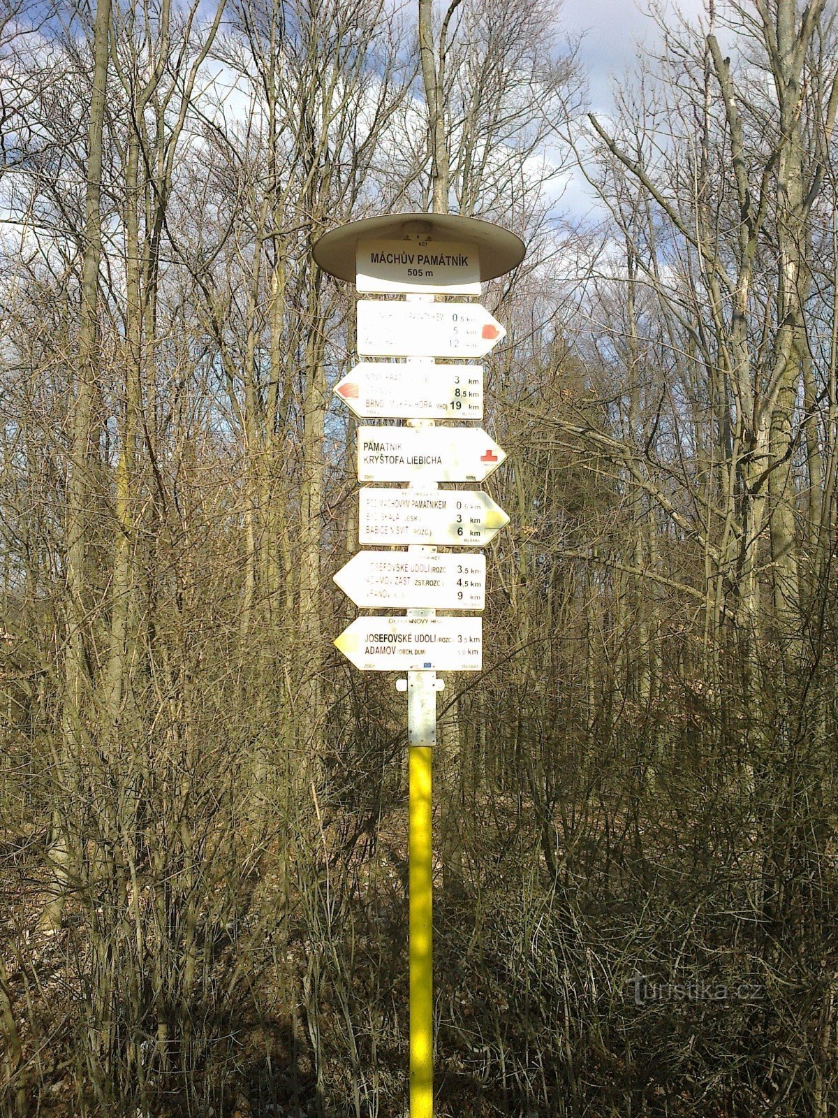 Touristenkreuzung Denkmal U Mách