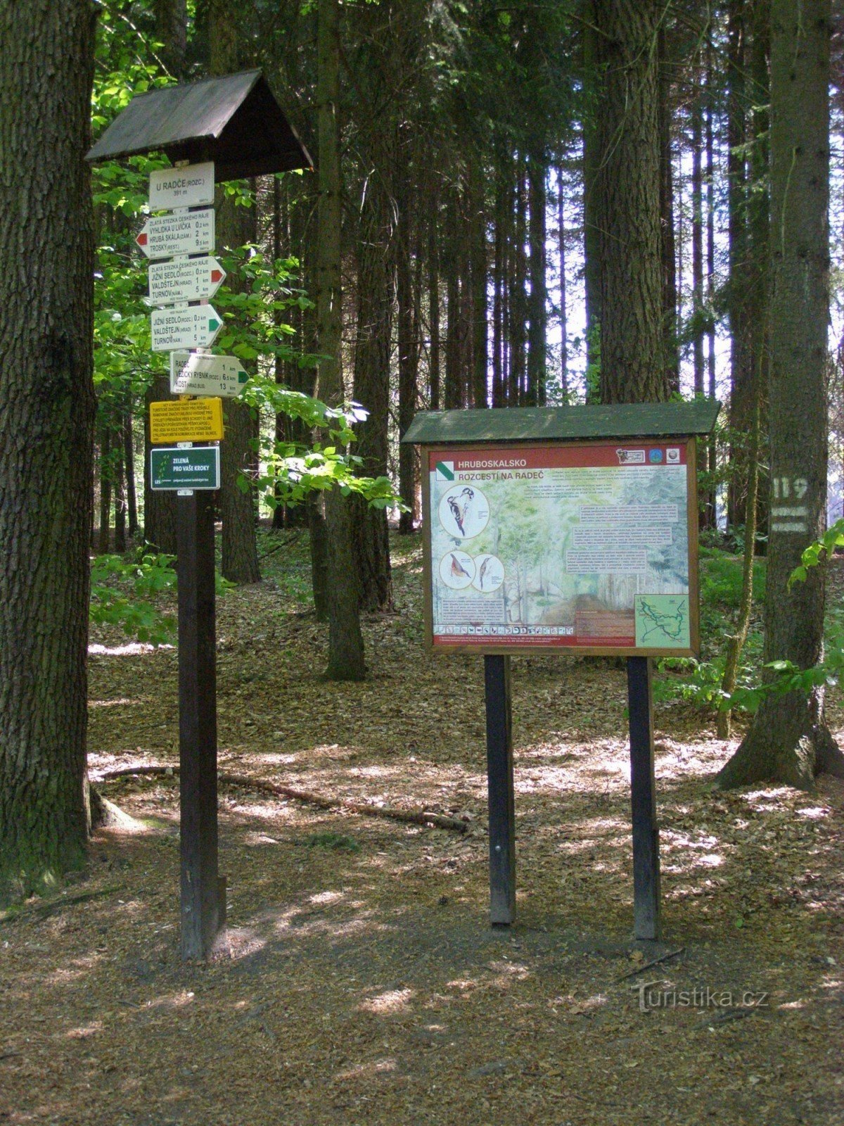 tourist crossroads U Radče