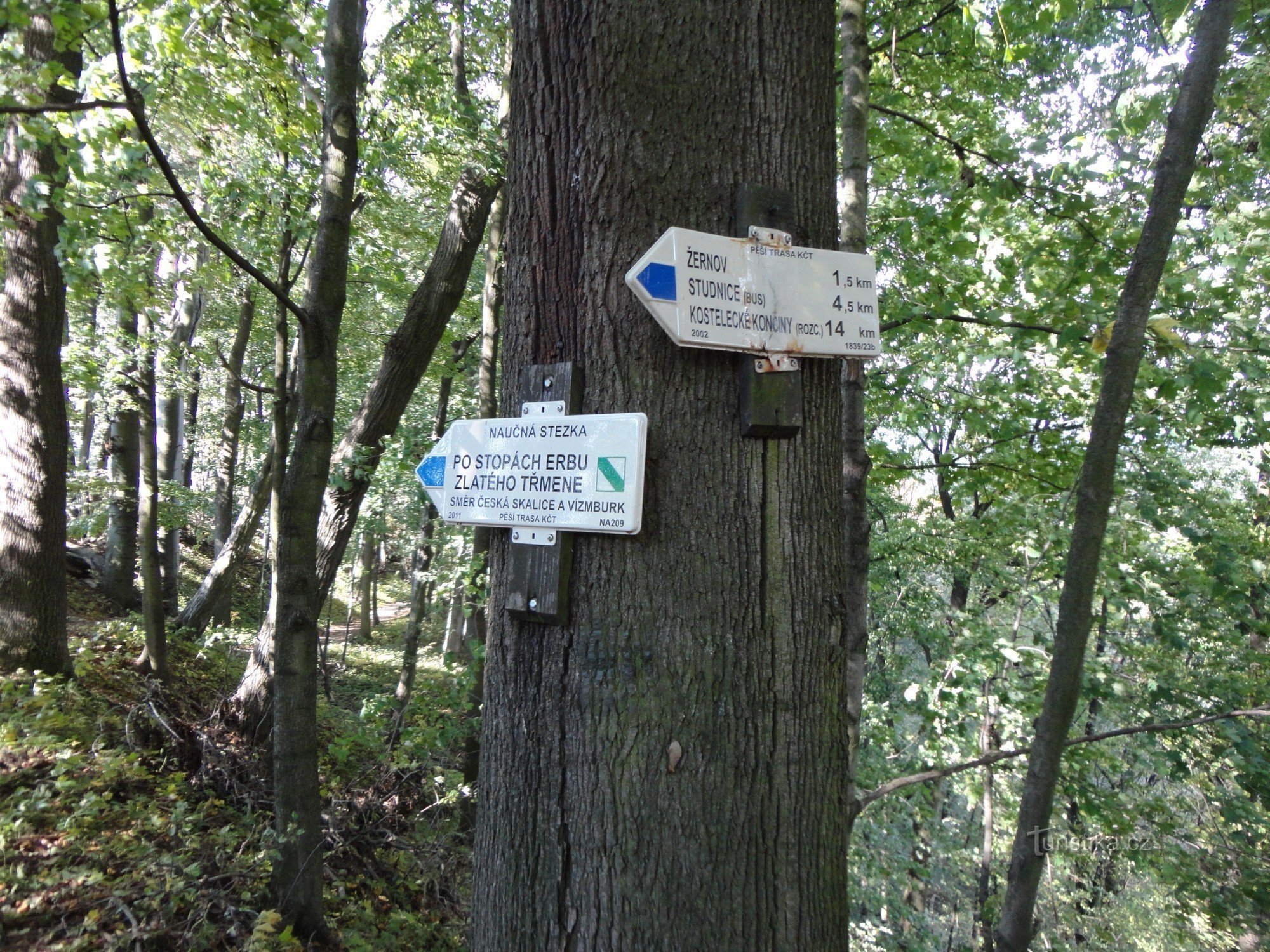 tourist crossroad at the Rýzmbursky gazebo