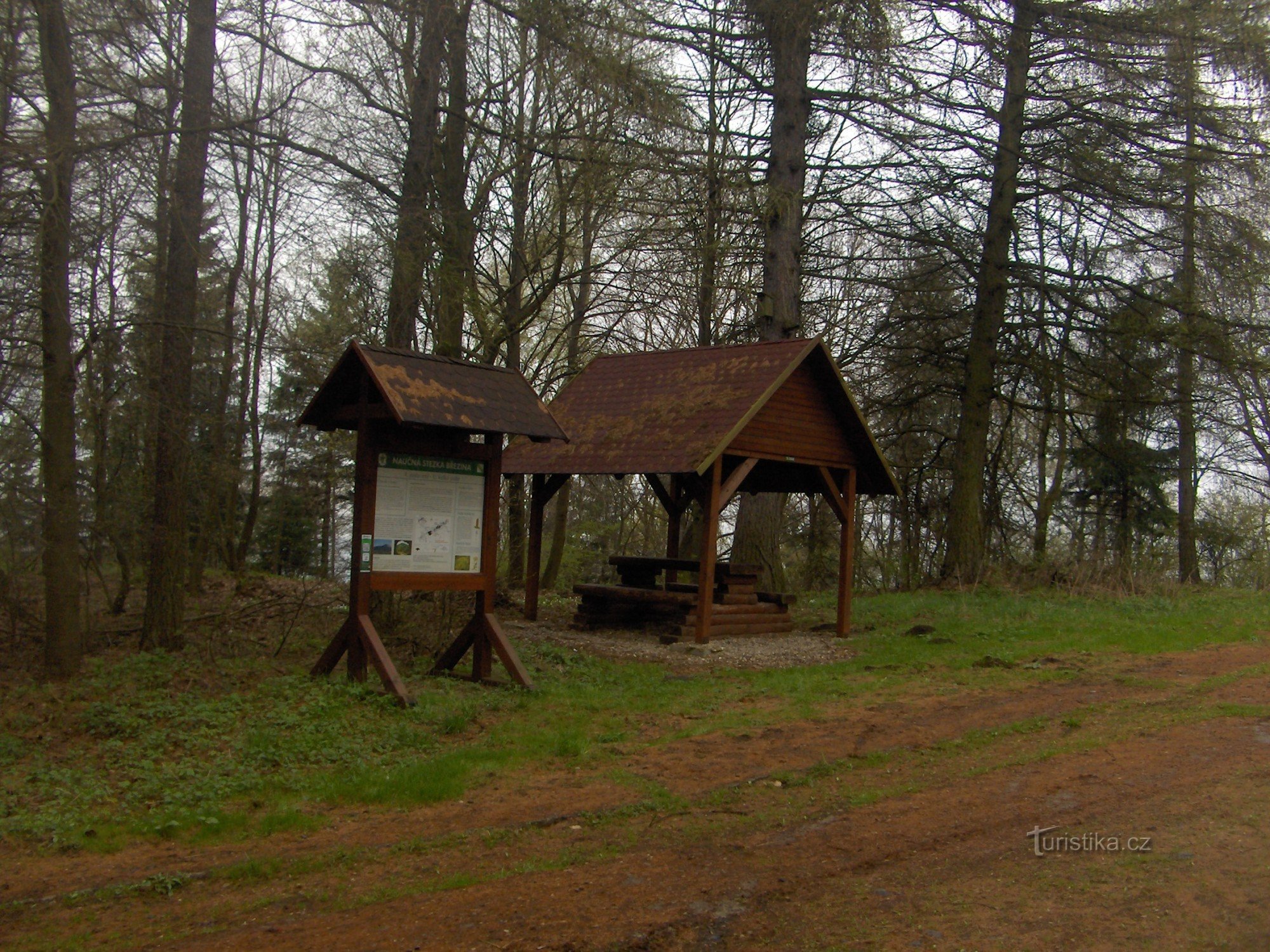 tourist crossroads U Vysoké Jedle