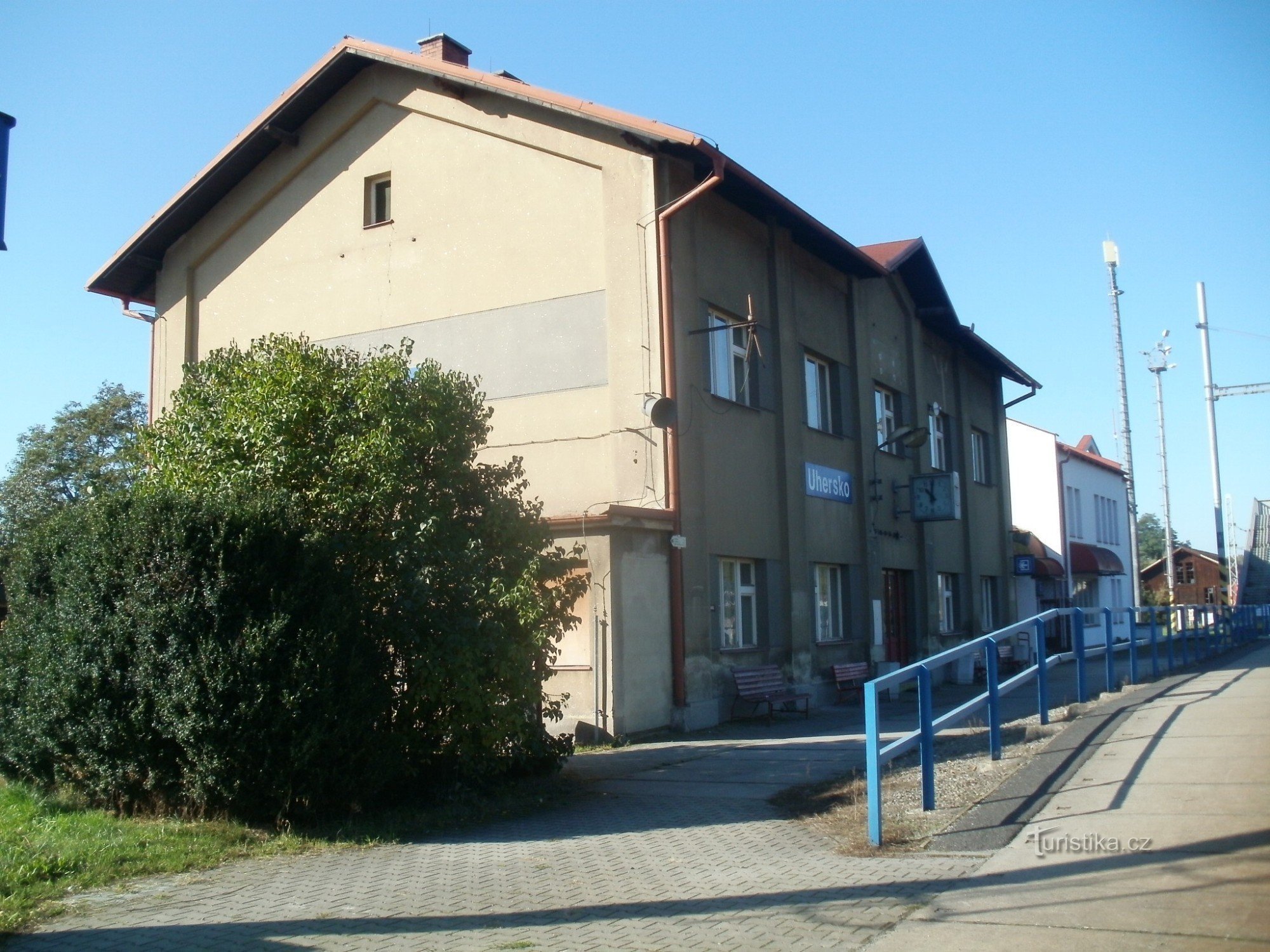 Touristenkreuzung Ungarn - Eisenbahn, Bahnhof