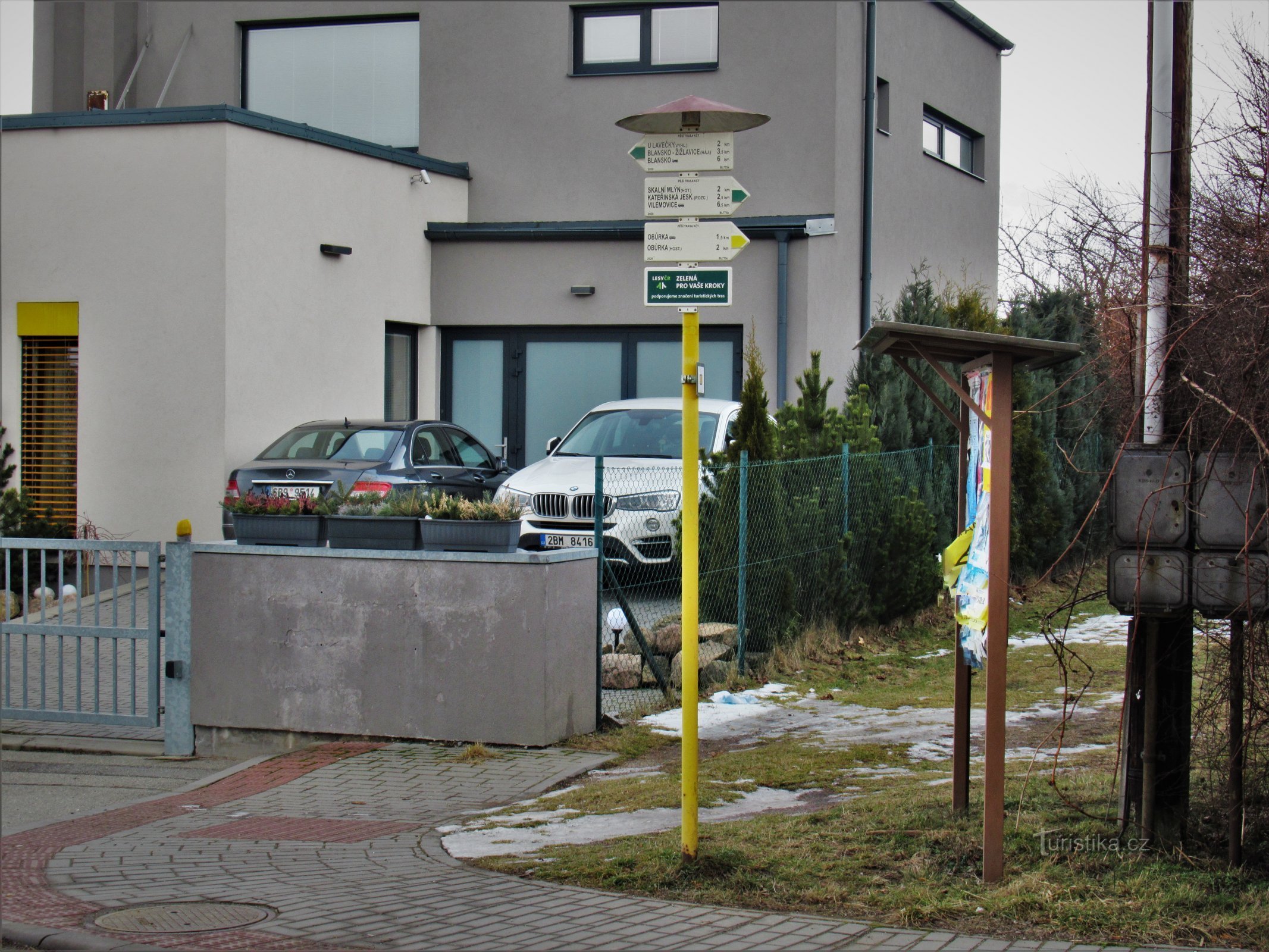 Tourist crossroads in Těchov