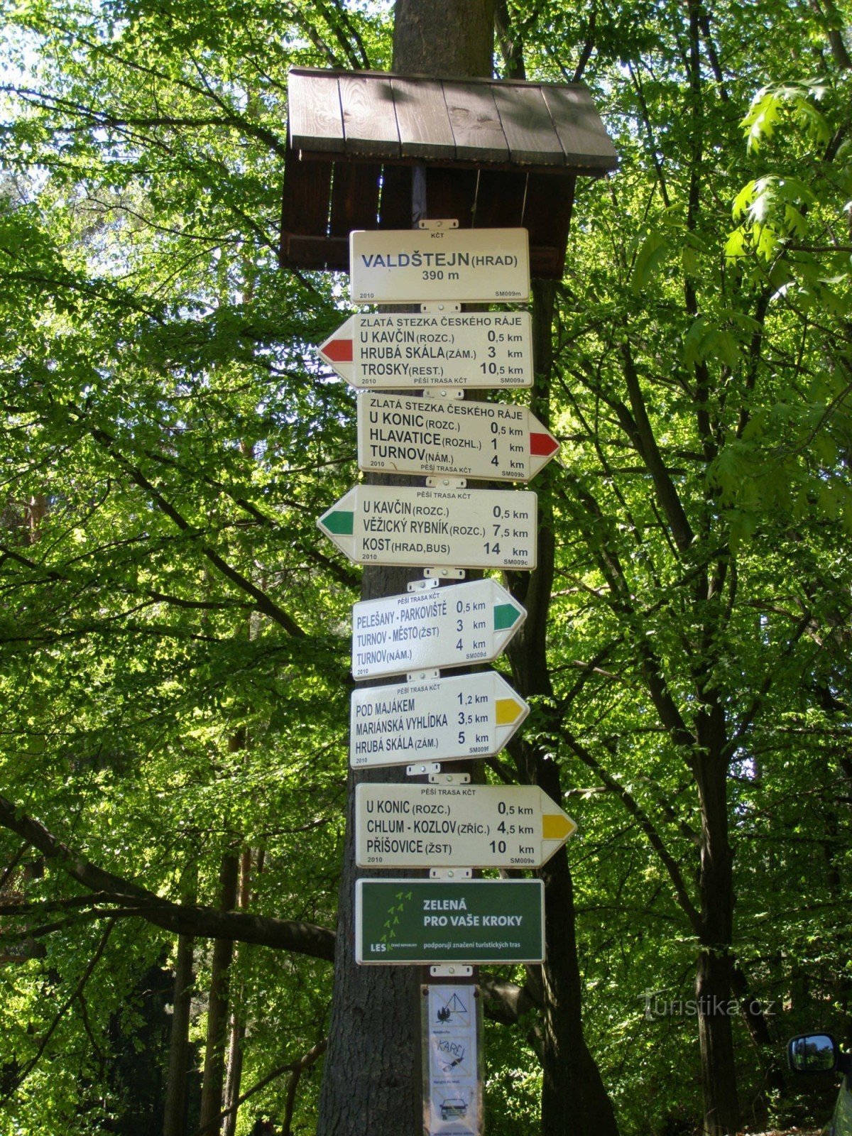 turistické rozcestí Valdštejn
