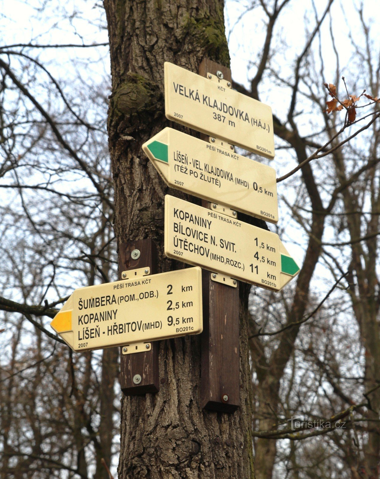 Tourist crossroads Velká Klajdovka, hájenka