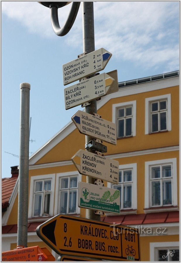 Encruzilhada turística Žacléř, Rýhorské náměstí