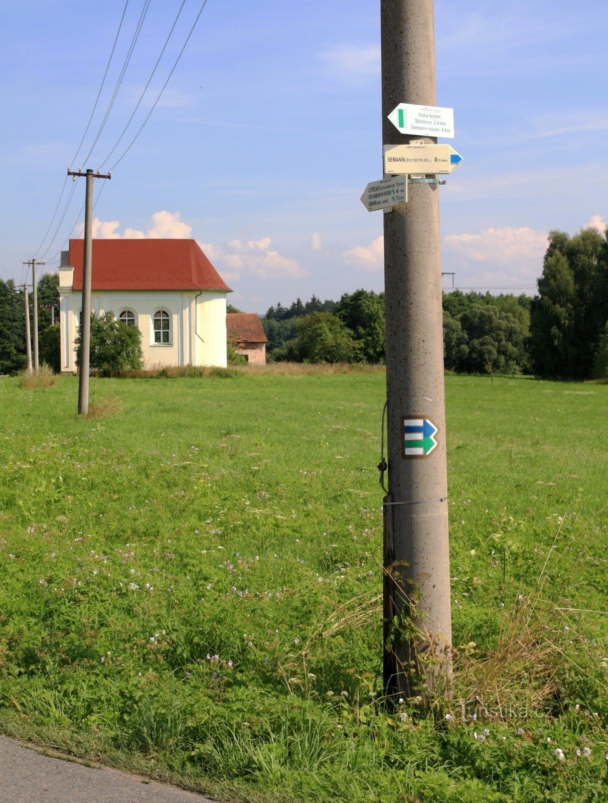 Tourist crossroads Zádolka