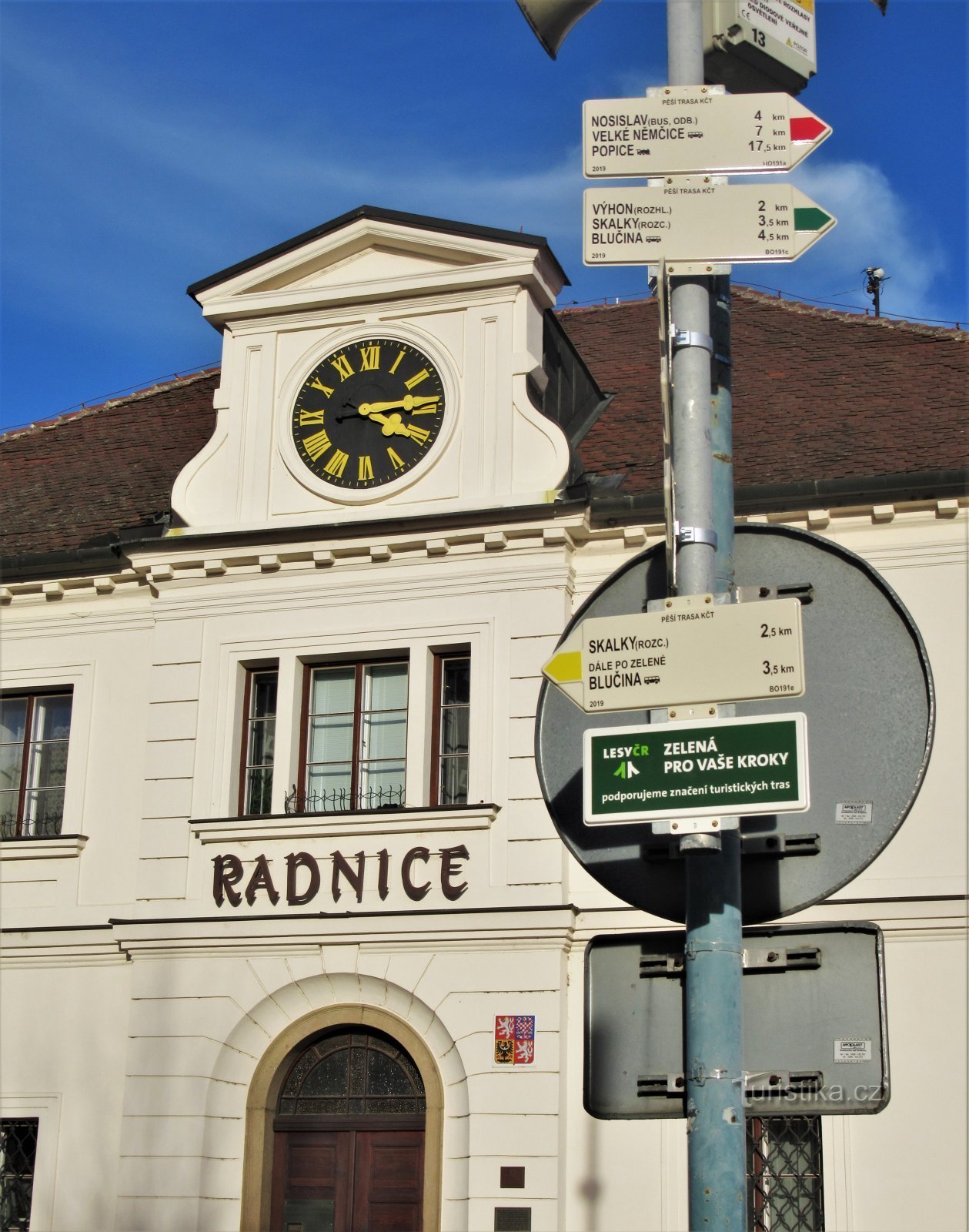 Toeristisch kruispunt Židlochovice-stadhuis