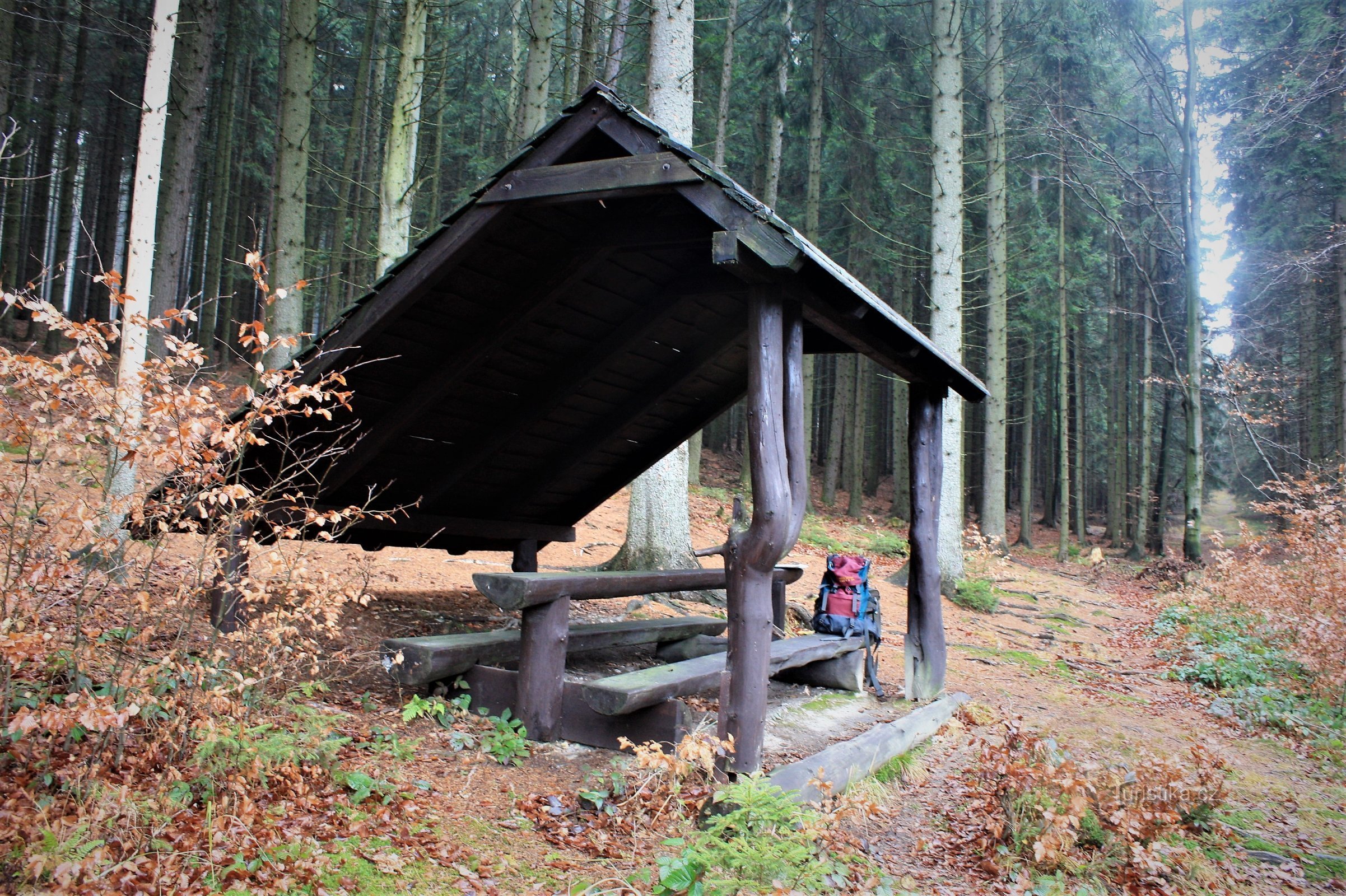 Tourist shelter