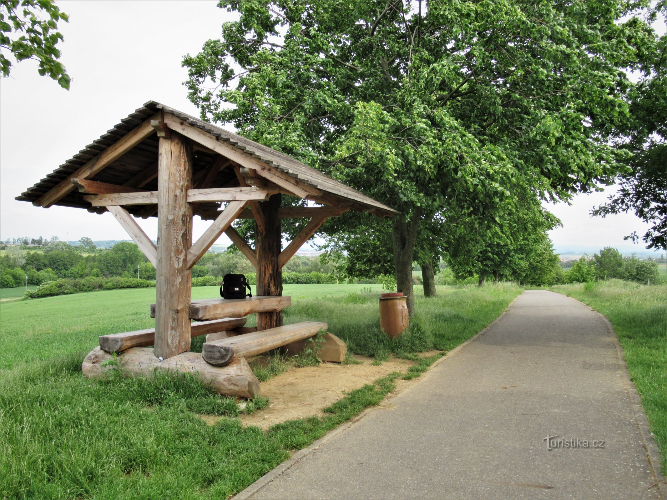 Tourist shelter on the cycle path leading to Velehrad