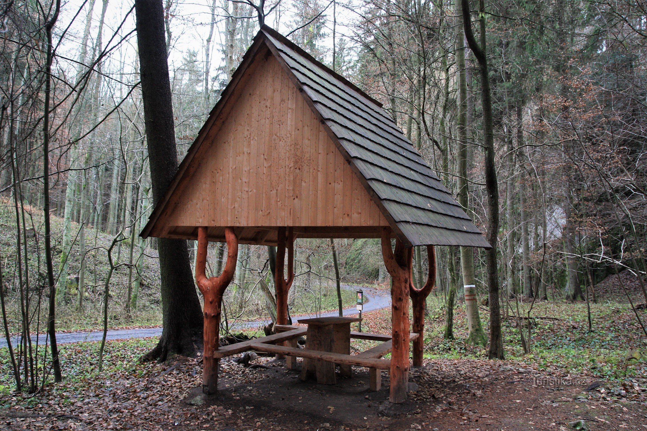 Tourist shelter in Pustý žleb