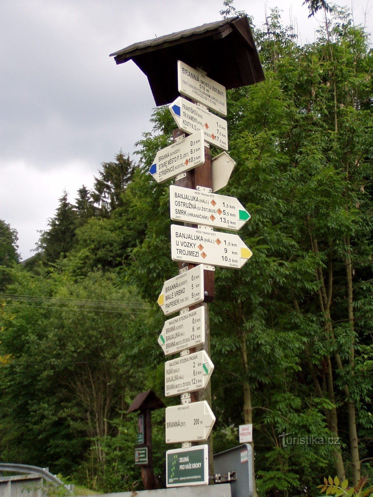 Tourist signpost Branná (bridge, railway station, bus) - 28.07.2009