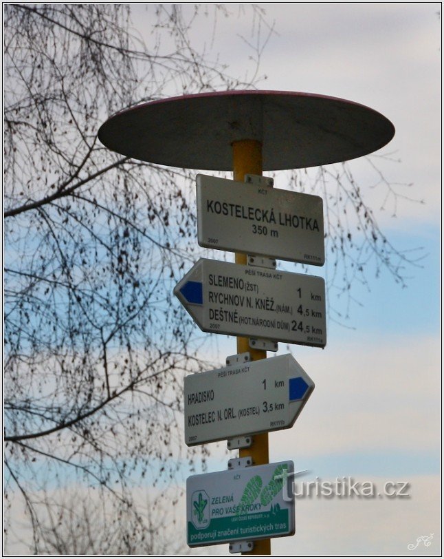 観光標識 Kostelecká Lhotka