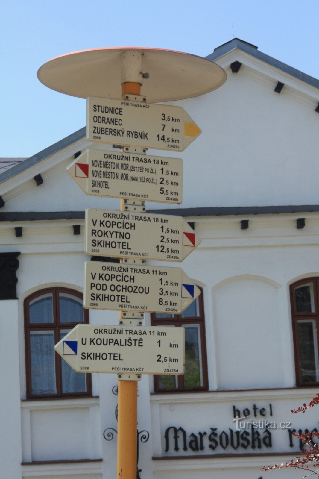 Tourist signpost Maršovská rychta