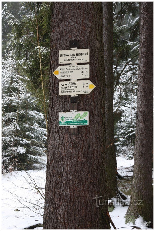 Touristischer Wegweiser Rybná nad Zdobnicí, zst.