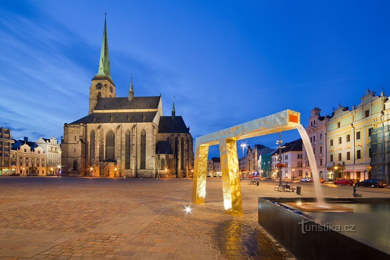 In Pilsen werden die reparierte Kathedrale und die neue Mikrobrauerei für Touristen geöffnet