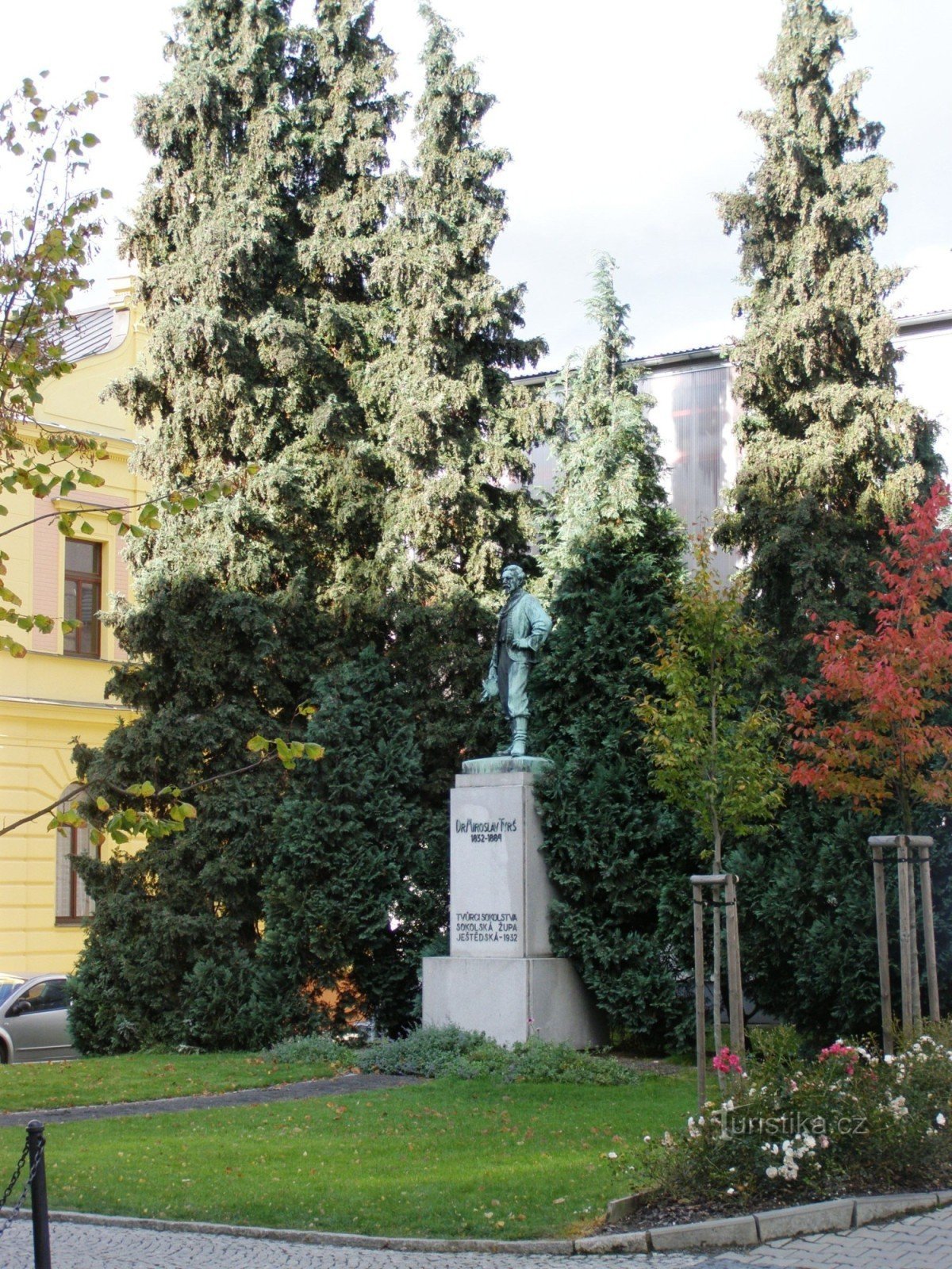 Turnov - monument till Dr. Miroslav Tyrš