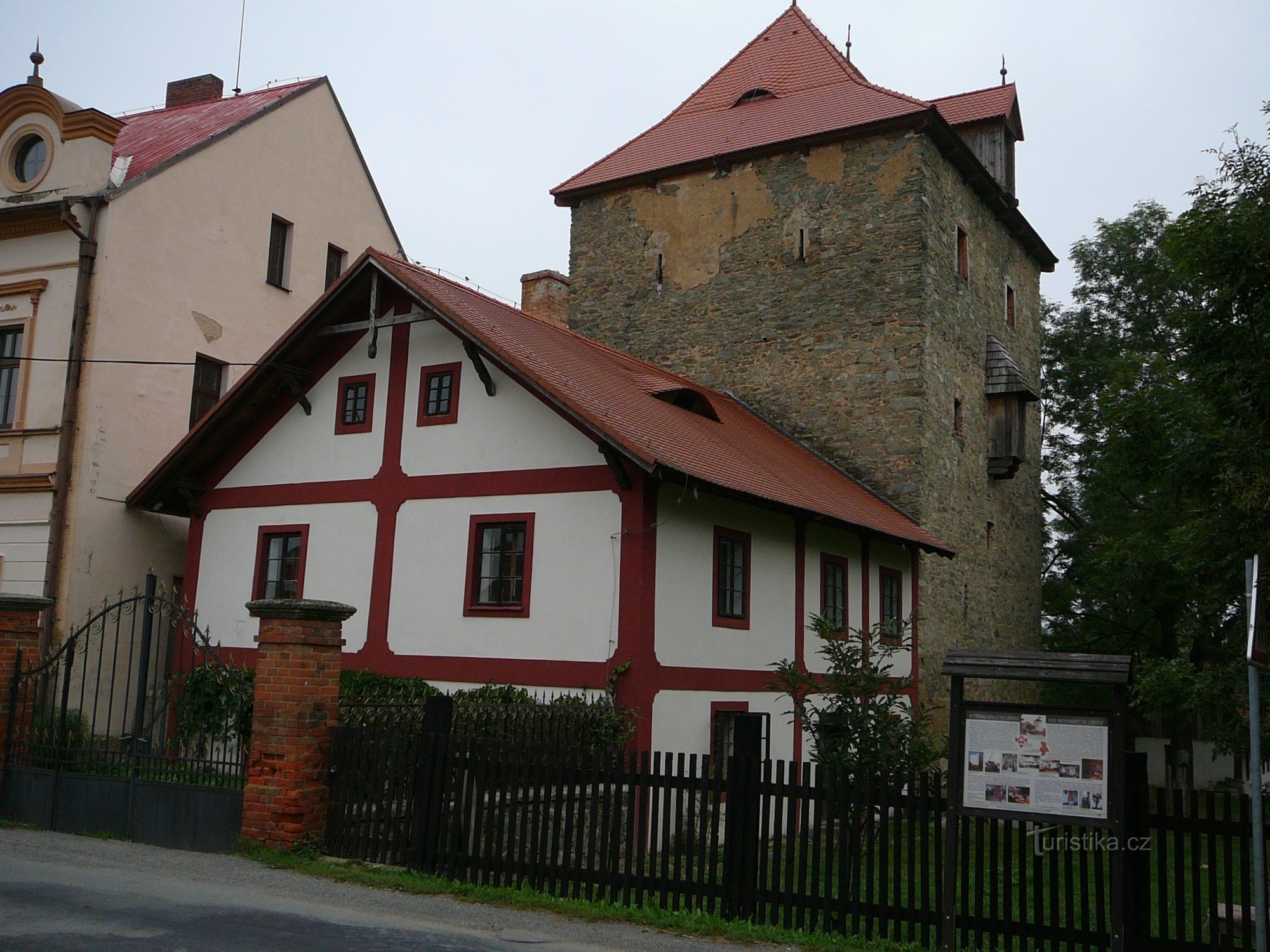 La forteresse vue de l'ouest