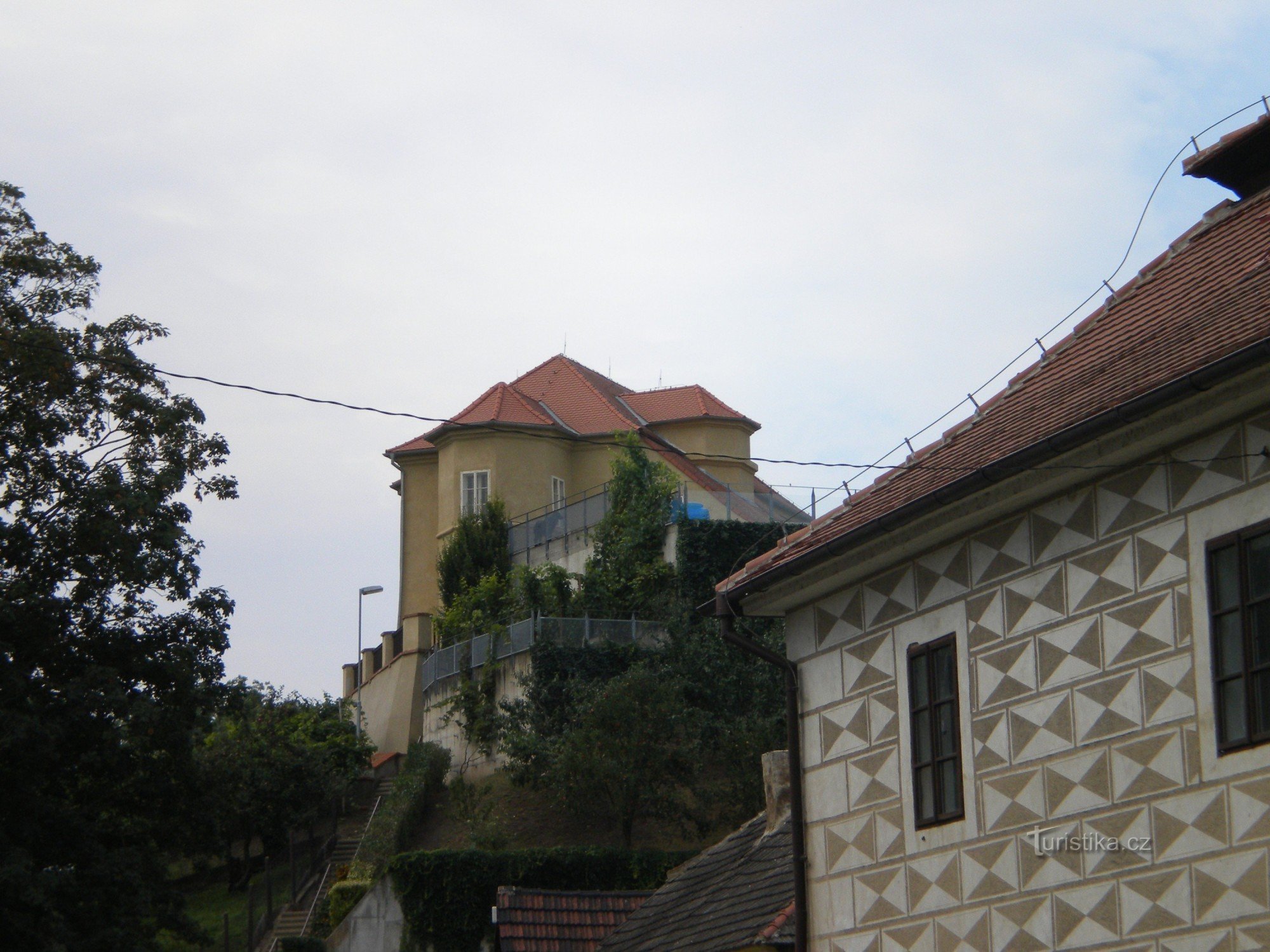 Die Festung von der Mühle aus gesehen.