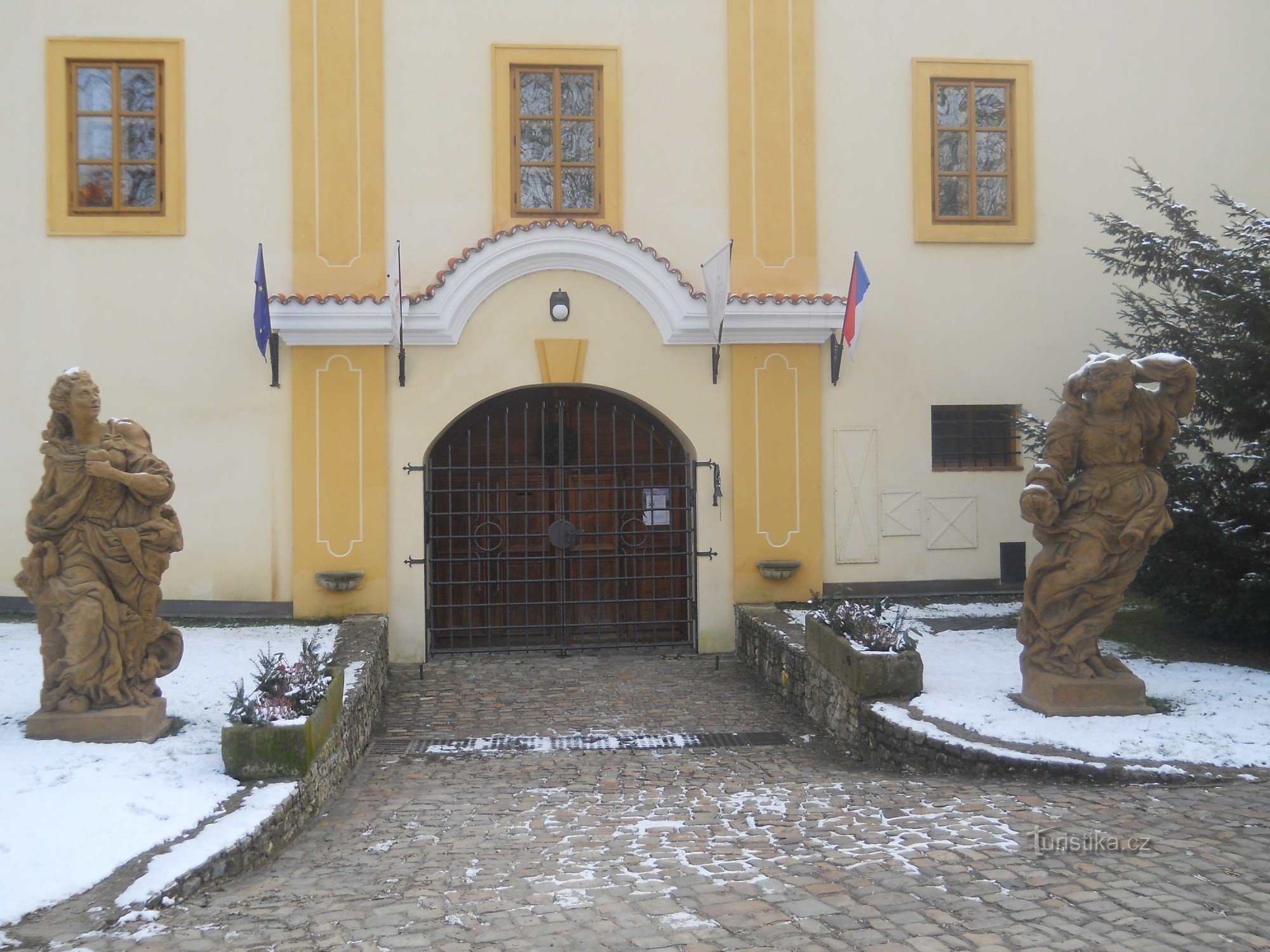 Trdnjava Třebotov - muzej kahlic in stranišč