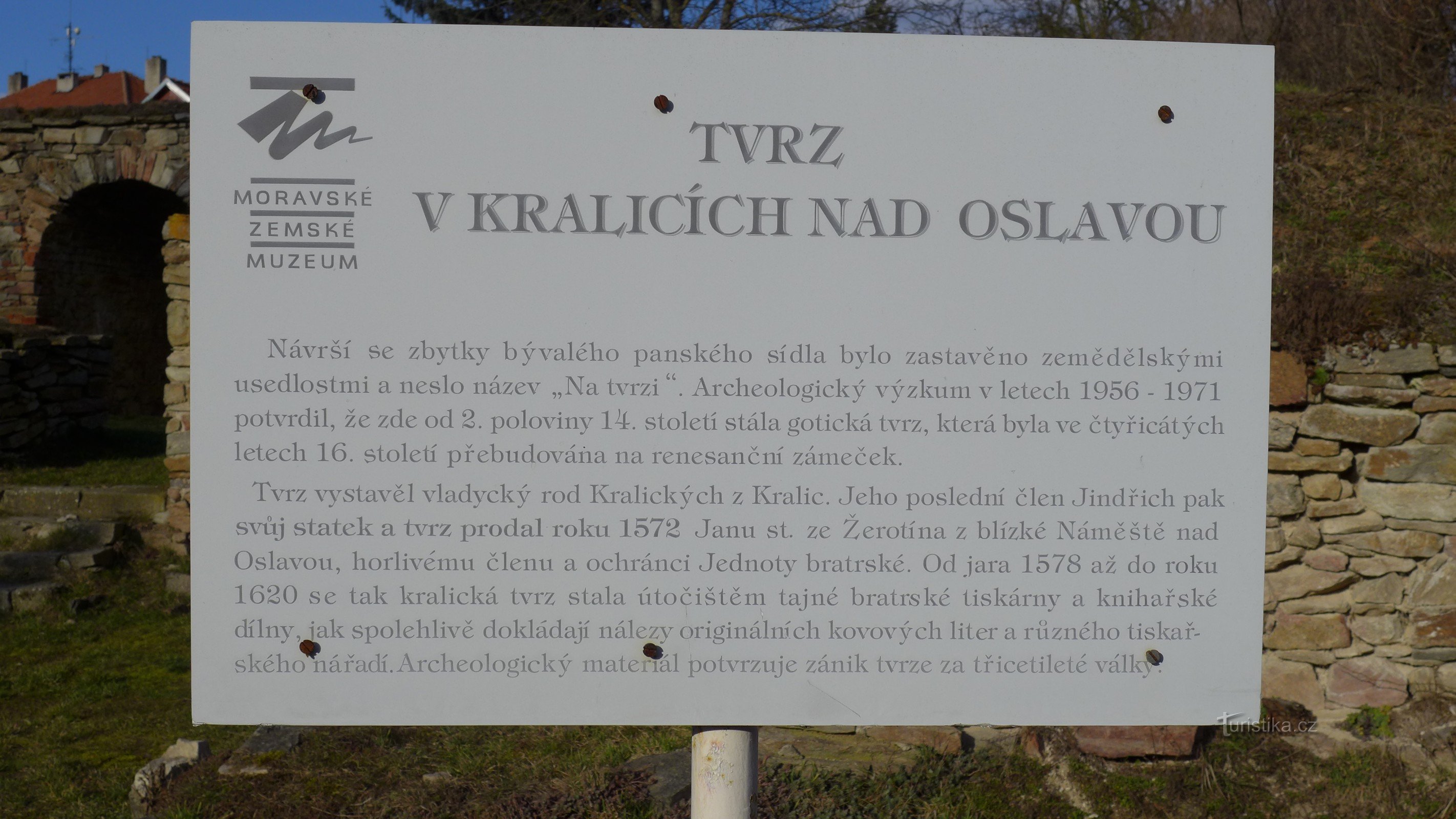 Tvrz v Kralicích nad Oslavou