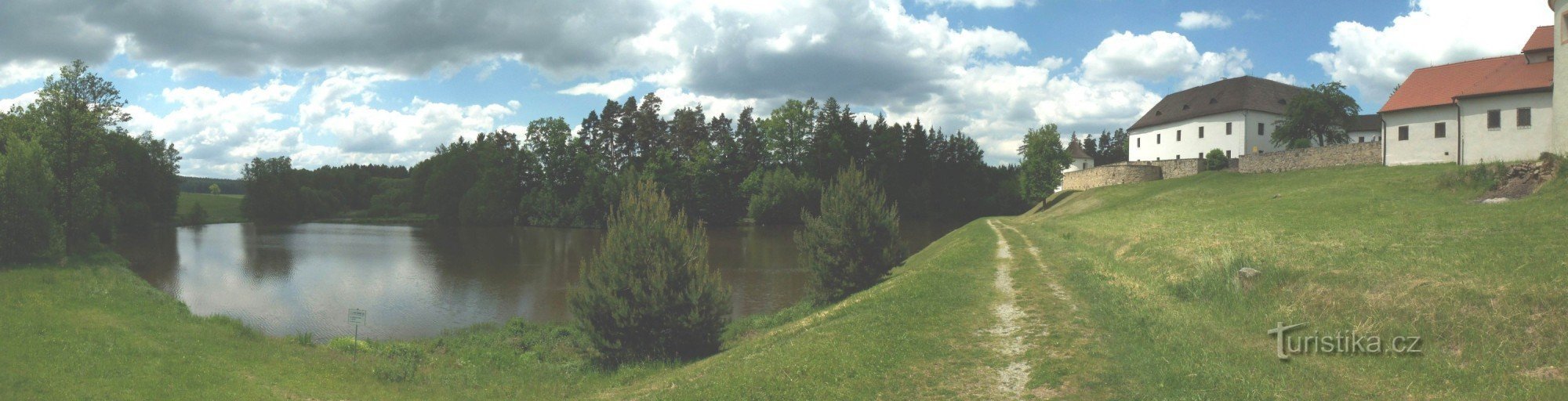 FESTUNG ŽUMBERK in der Nähe des NEUEN SCHLOSSES