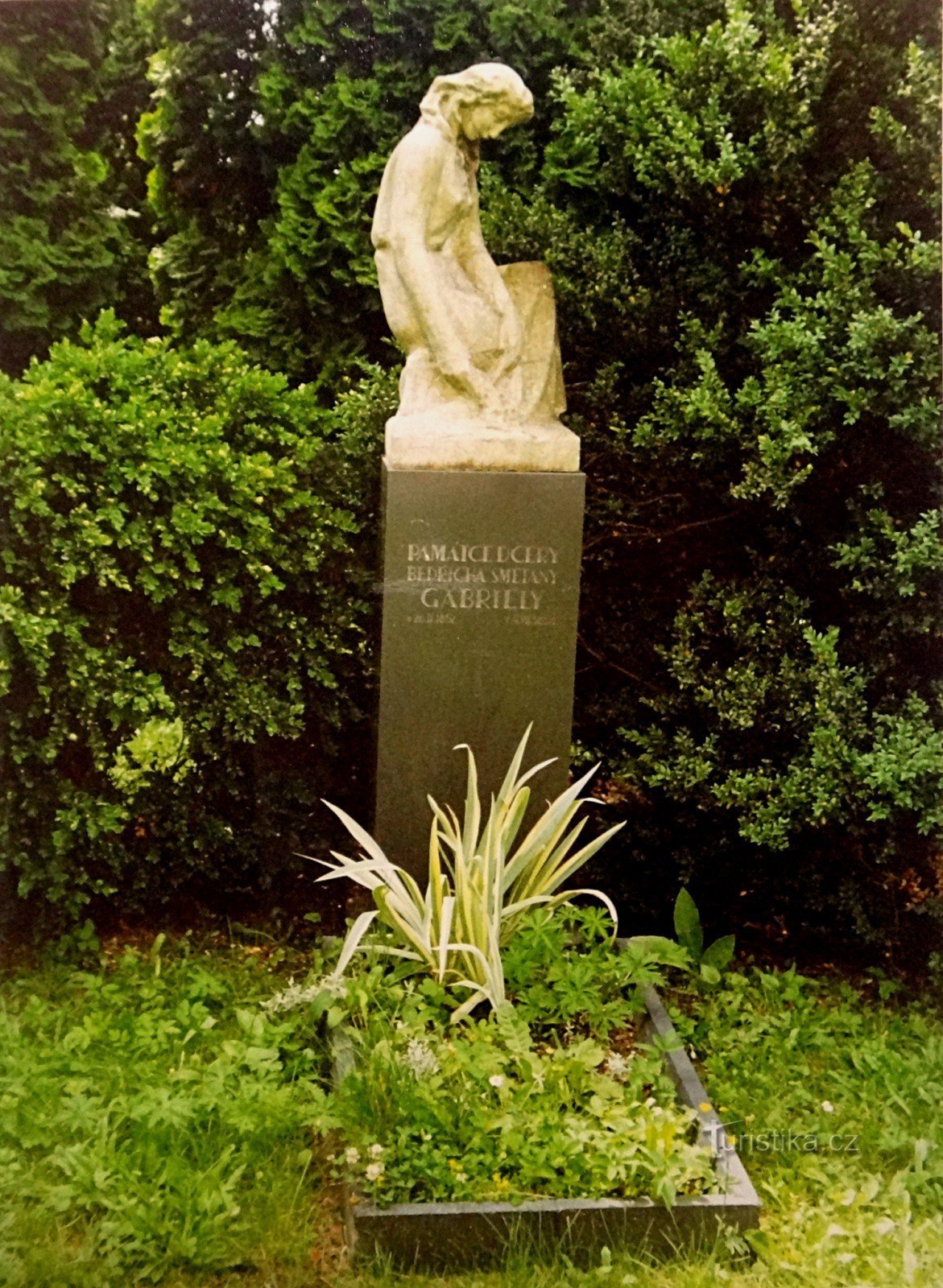 Týn nad Bečvou pomník Gabriely Smetanové