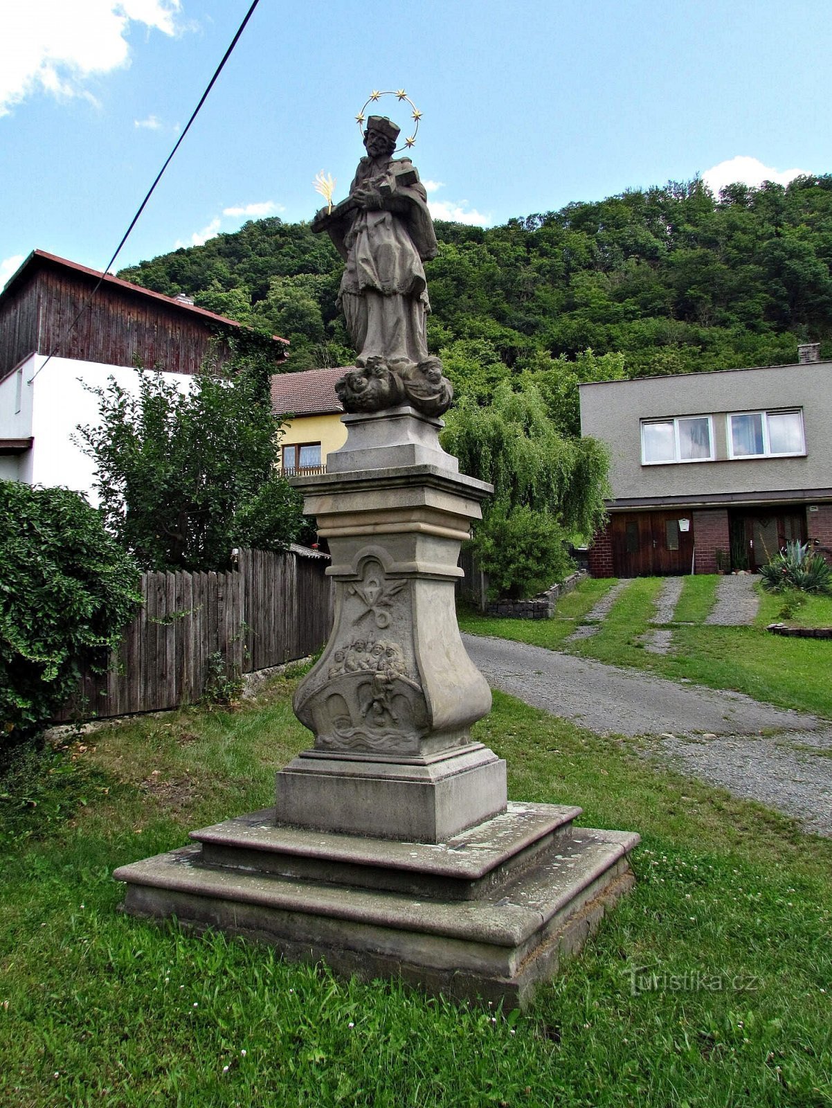 Týn nad Bečvou - statuia Sf. Ioan de Nepomuk