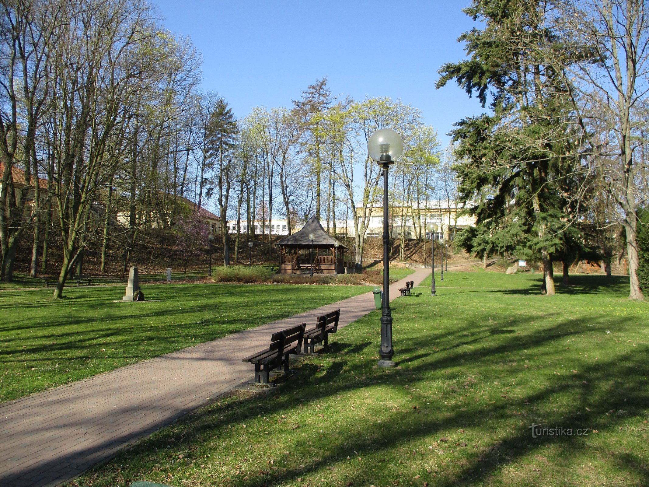 Sady Tyrszowe (Předměřice nad Labem, 11.4.2020)