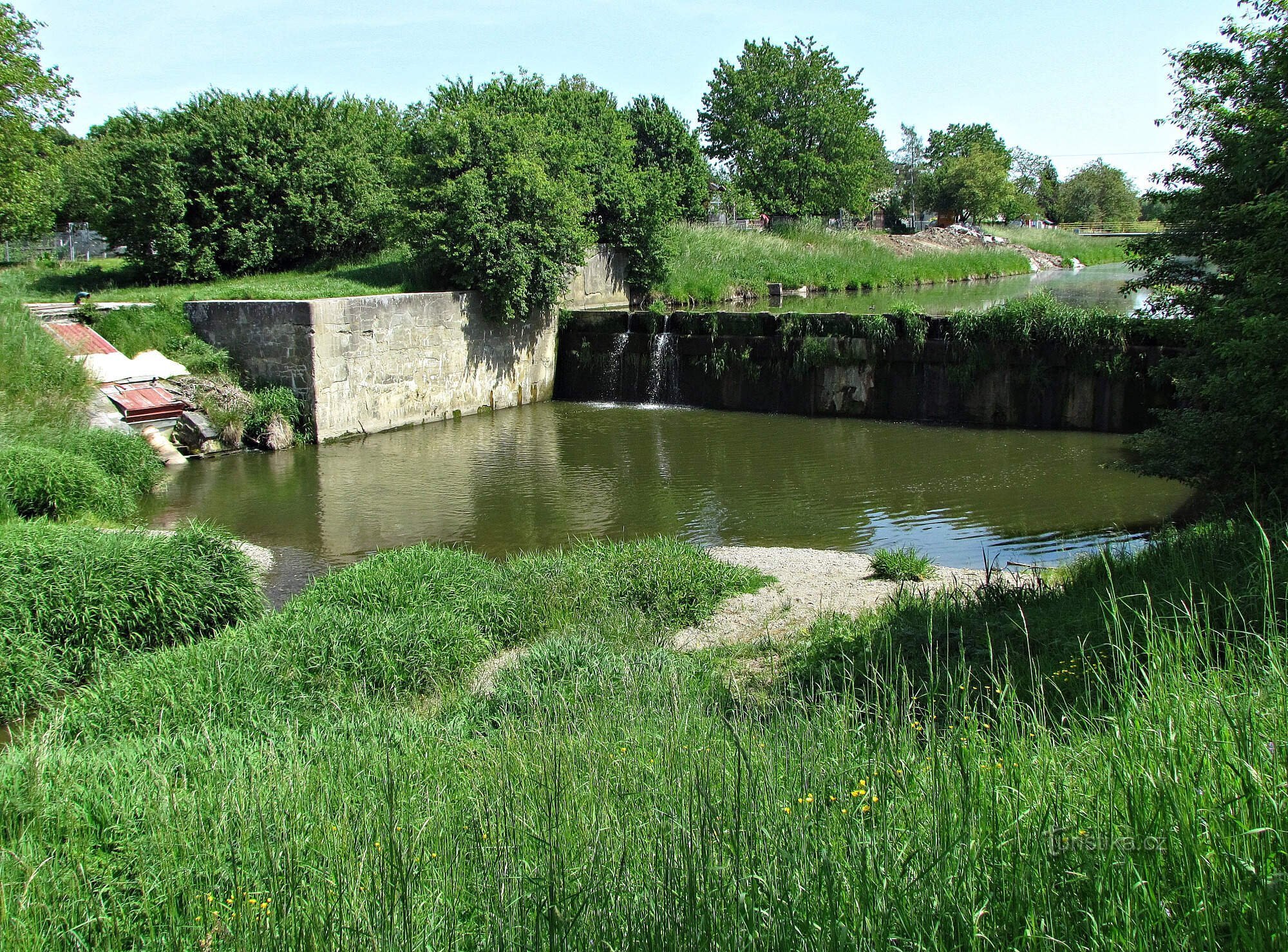 On the banks of the Moštěnka