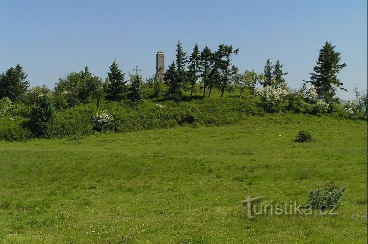 vicino a Hartenštejn: una collina vicino a Hartenštejn