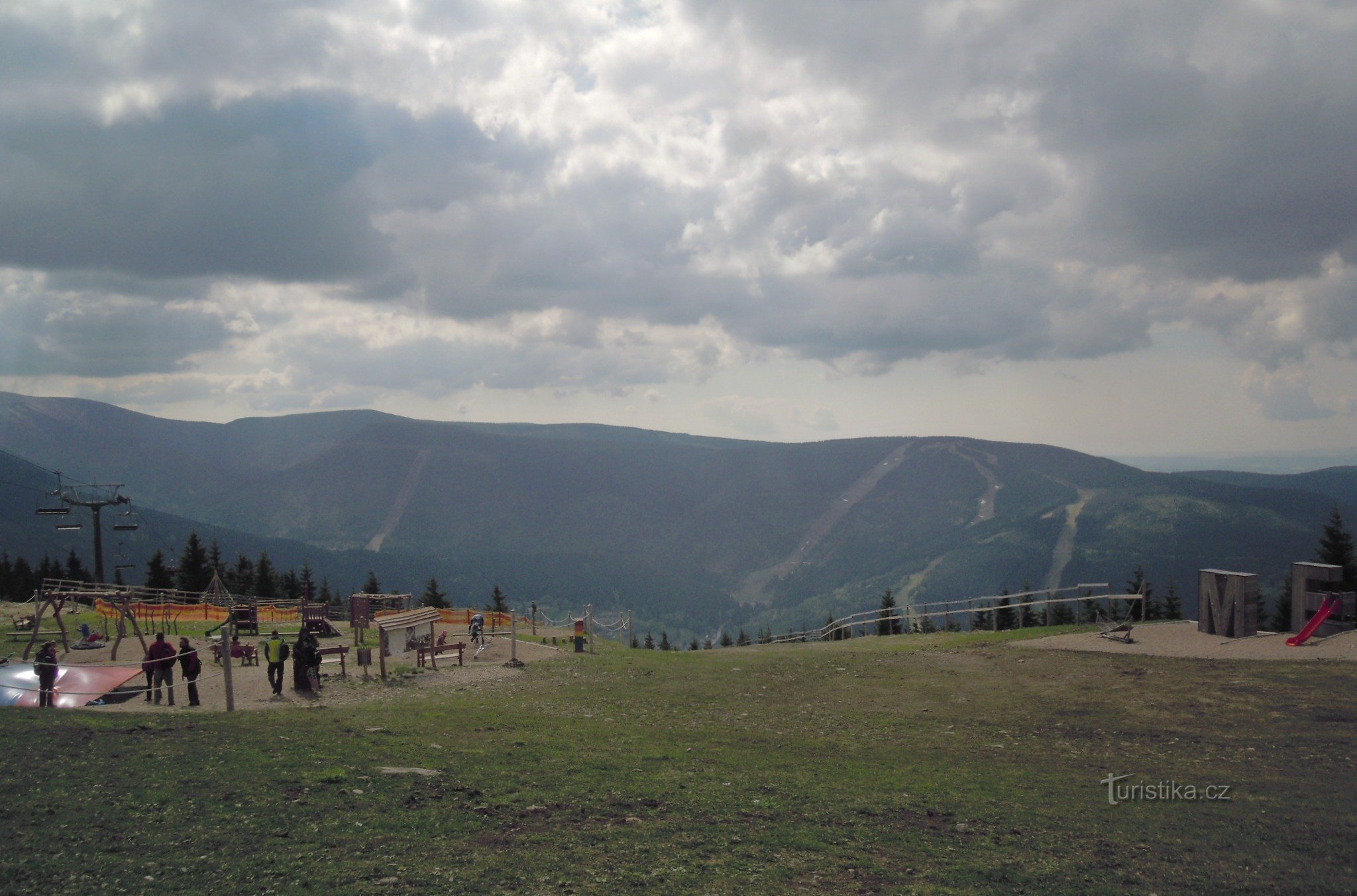 alla stazione a monte della funivia