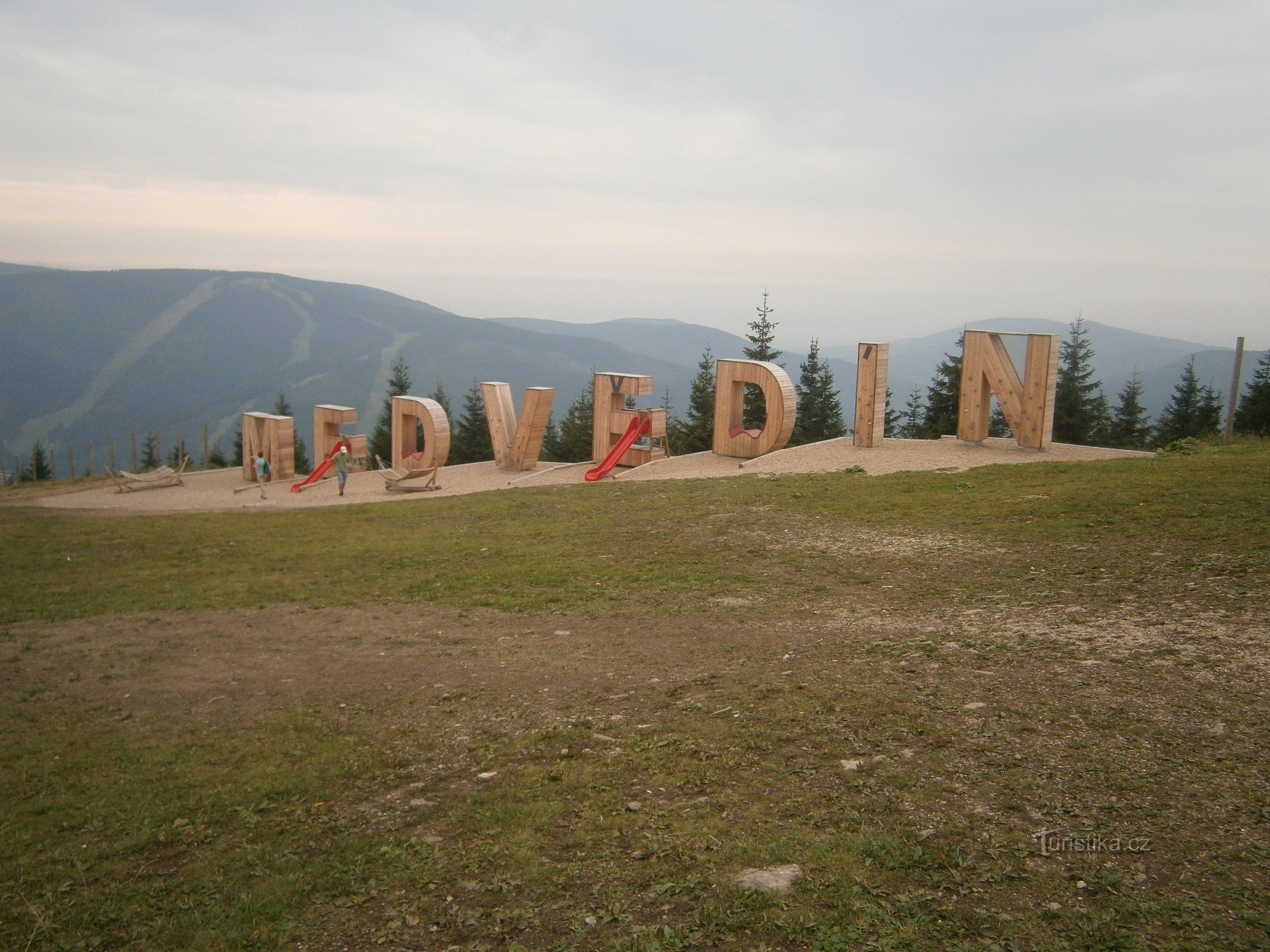 At the upper station of the Medvědín cable car