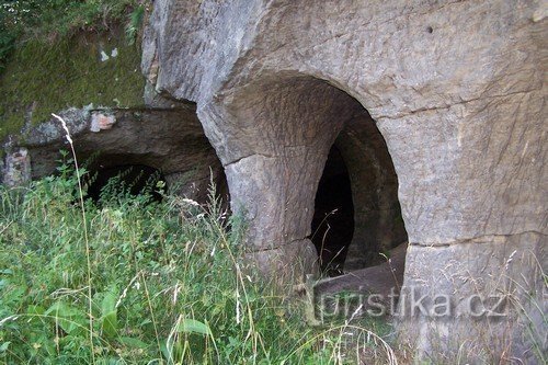 In der gerufenen Höhle