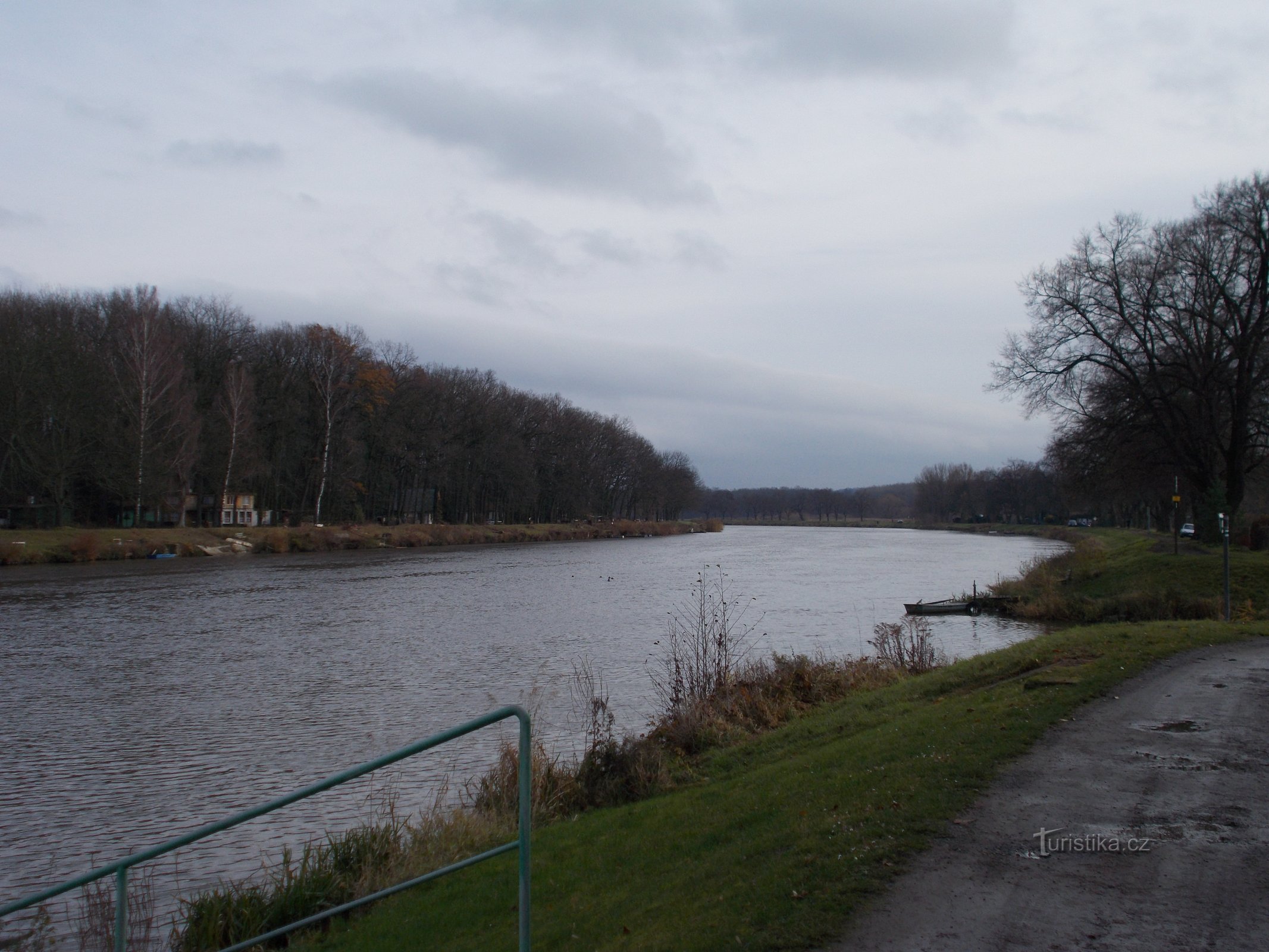 At the Elbe