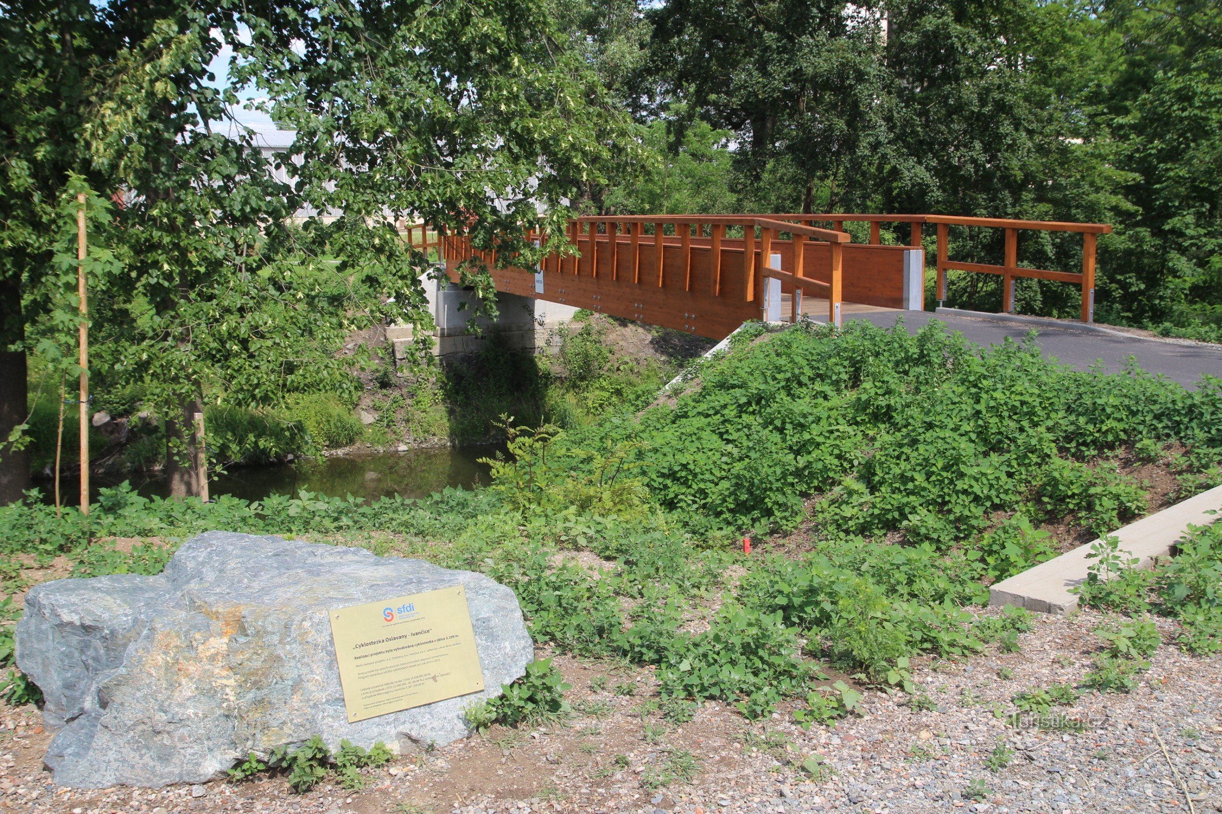 At the new footbridge over the river Oslava