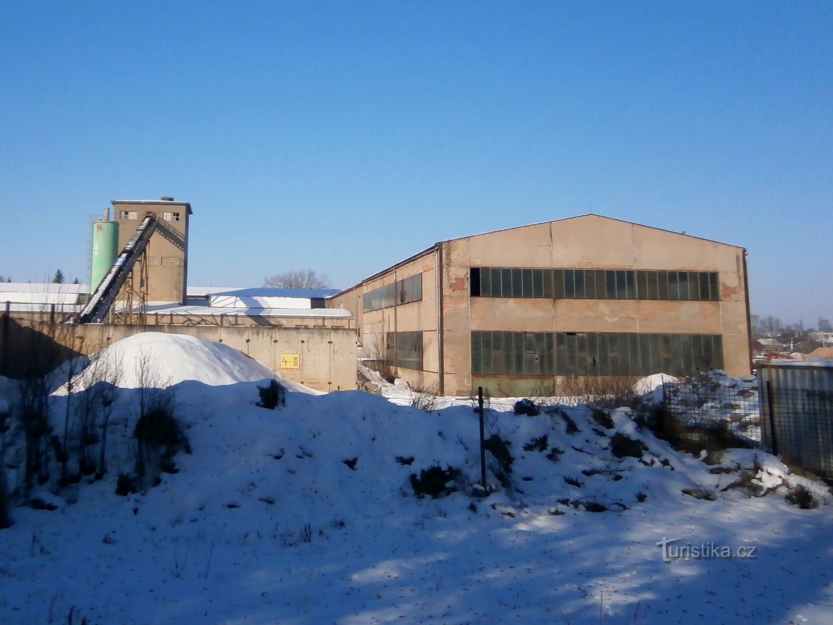 U Panelárny čp. 469 (Předměřice nad Labem, 22.1.2017)