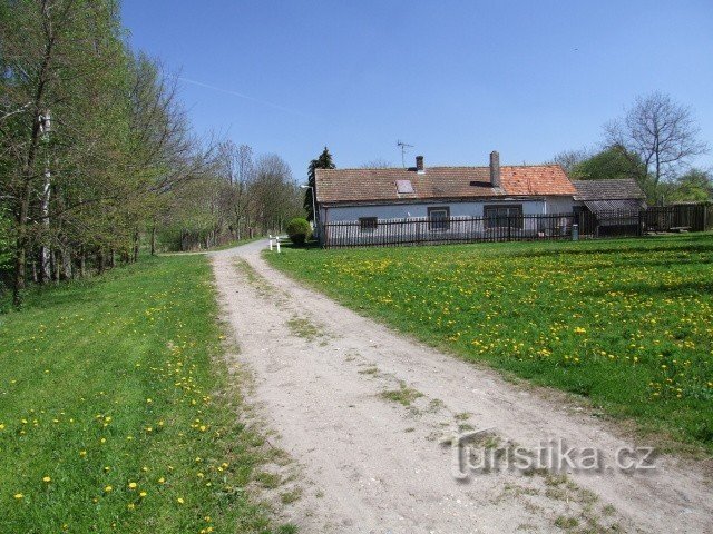 Het dorp Choťovice ligt aan de vijver