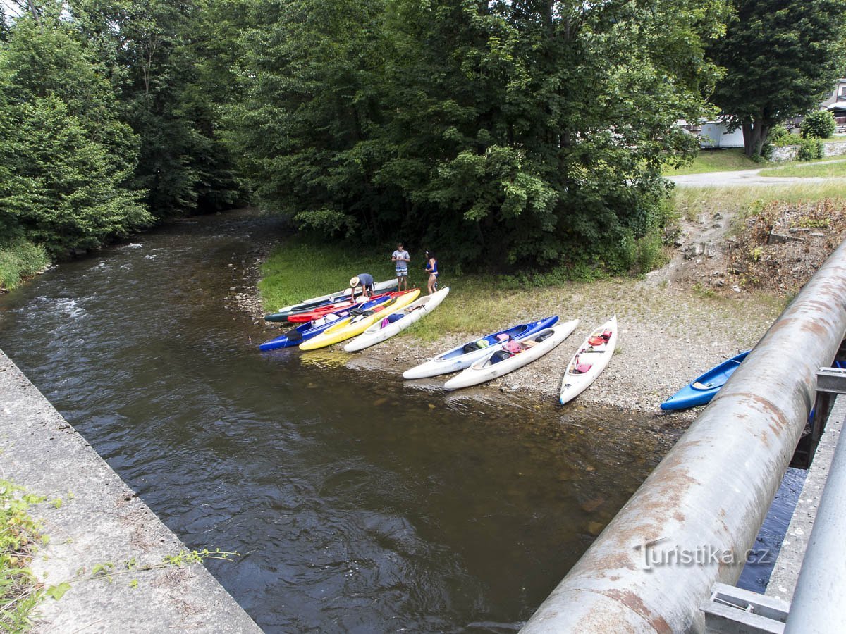 Boaters also park at Sepla